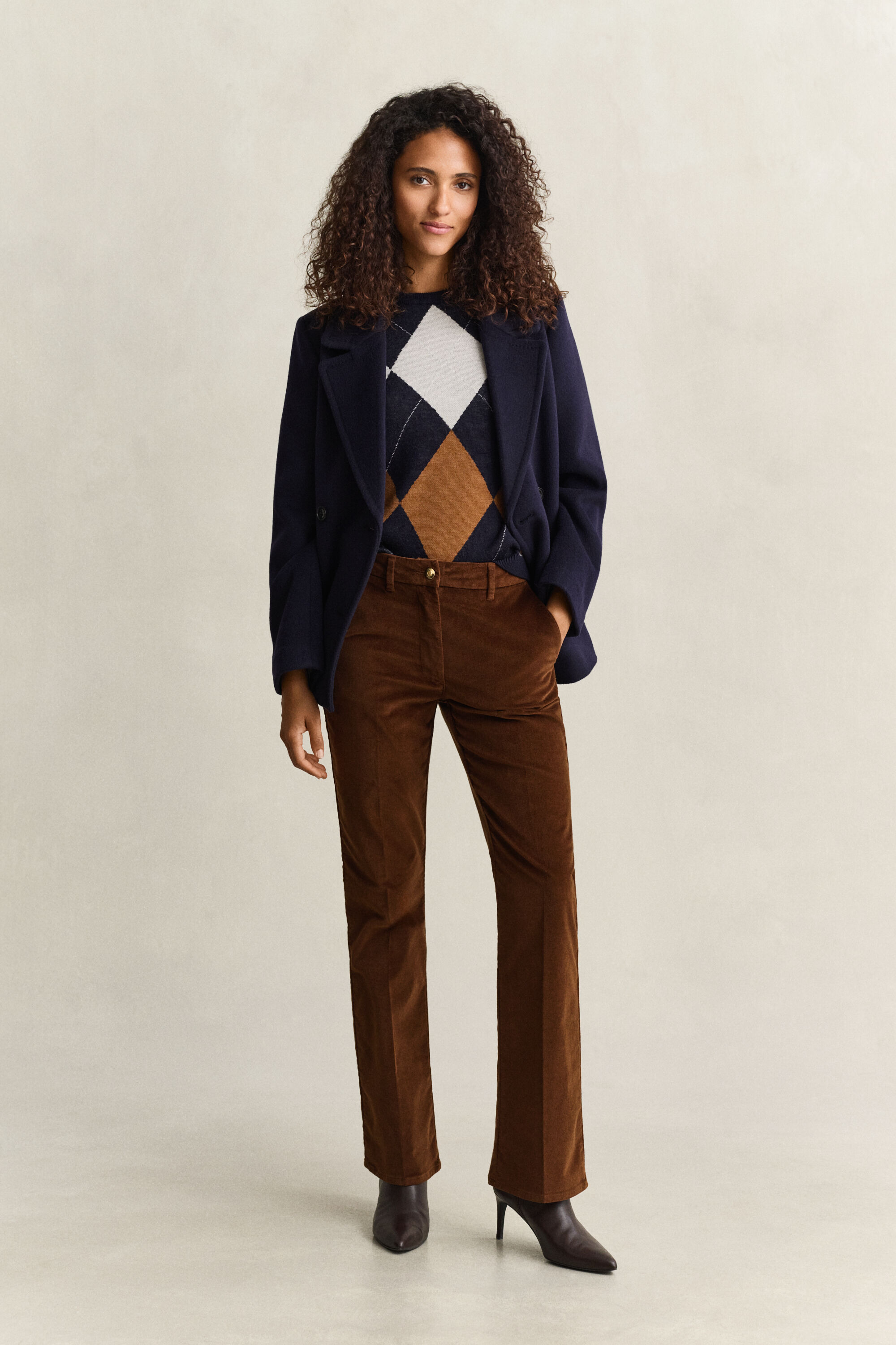 Ausgestellte Samthose