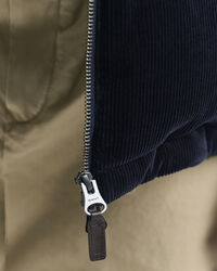 Puffer Jacke aus Cord