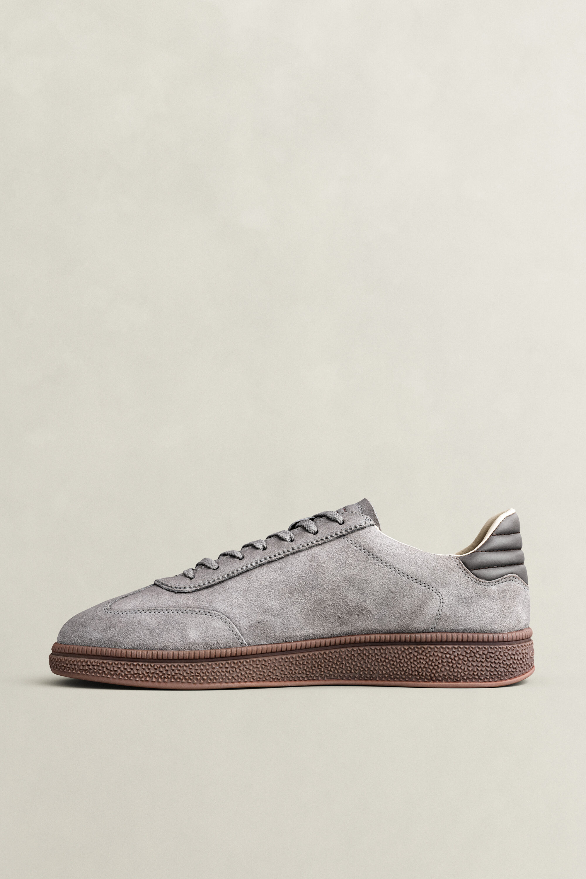 Cuzmo Sneaker aus Veloursleder