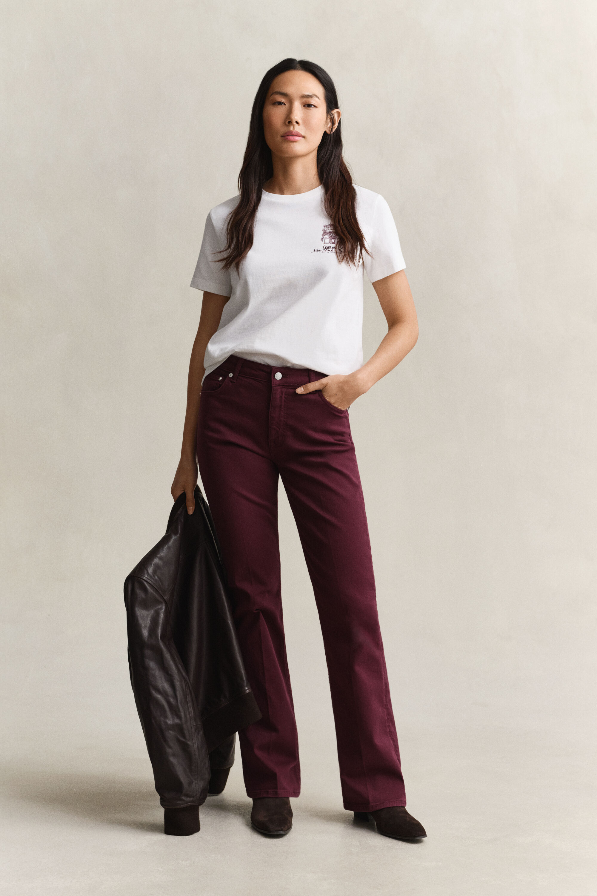 Farbige Slim Fit Jeans mit ausgestelltem Bein