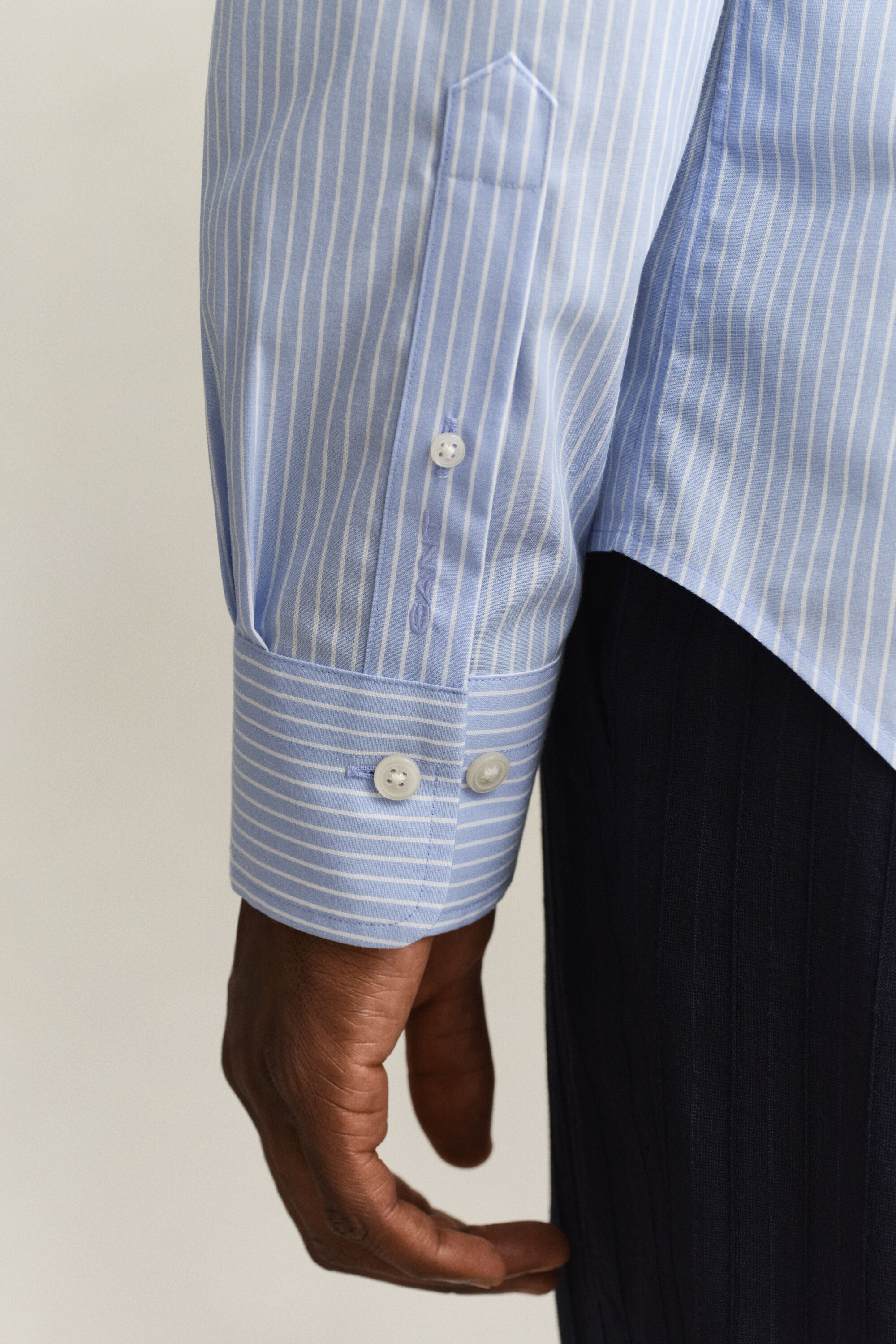 Gestreiftes Hemd aus Stretch-Popeline