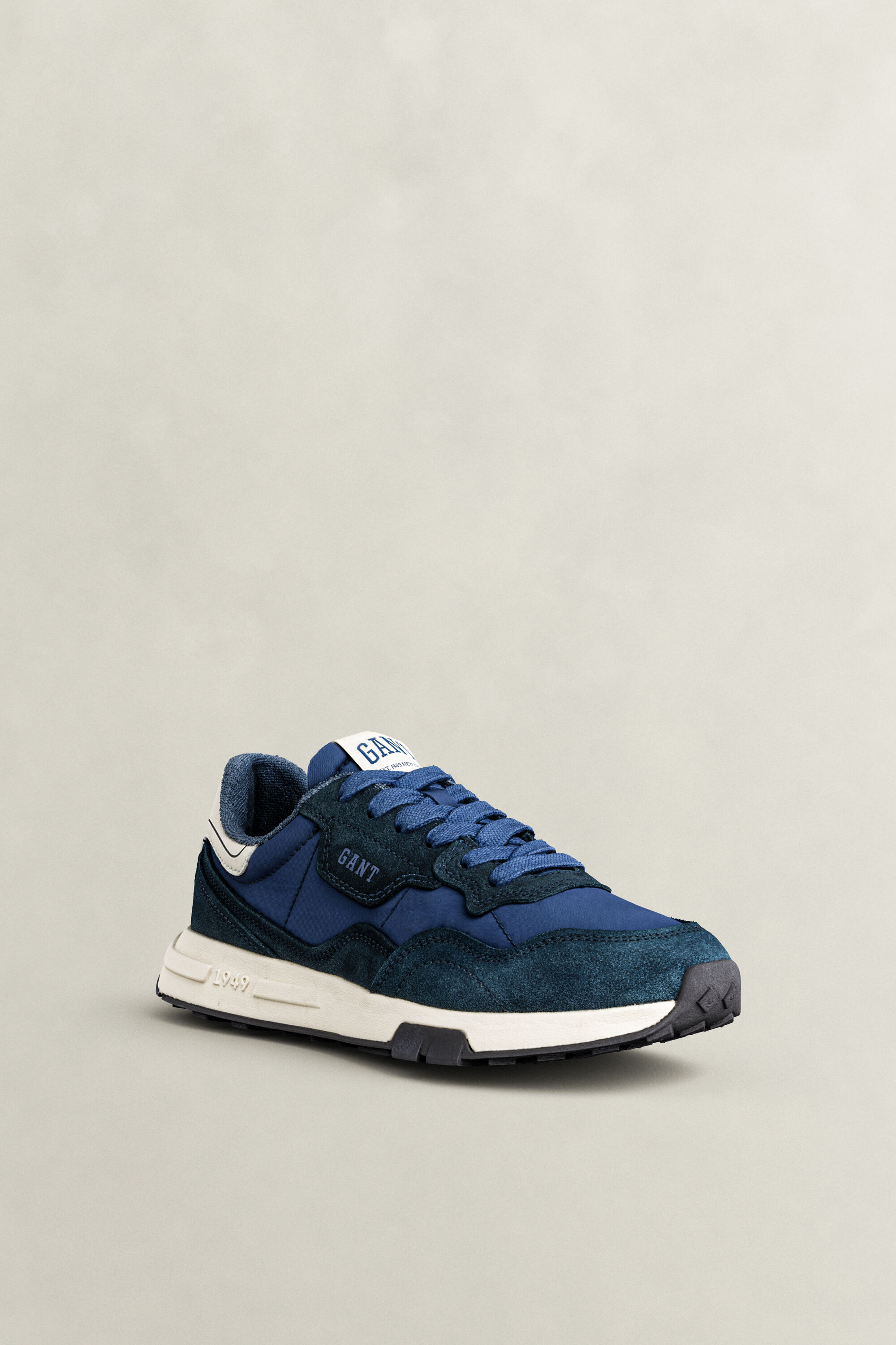 Youtron Sneaker aus Veloursleder
