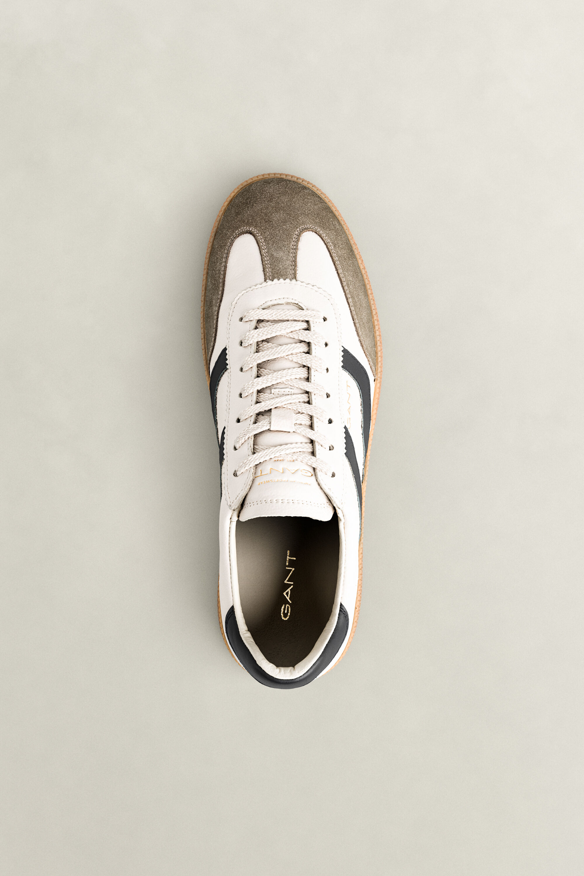 Cuzmo Sneaker aus Glatt- und Veloursleder