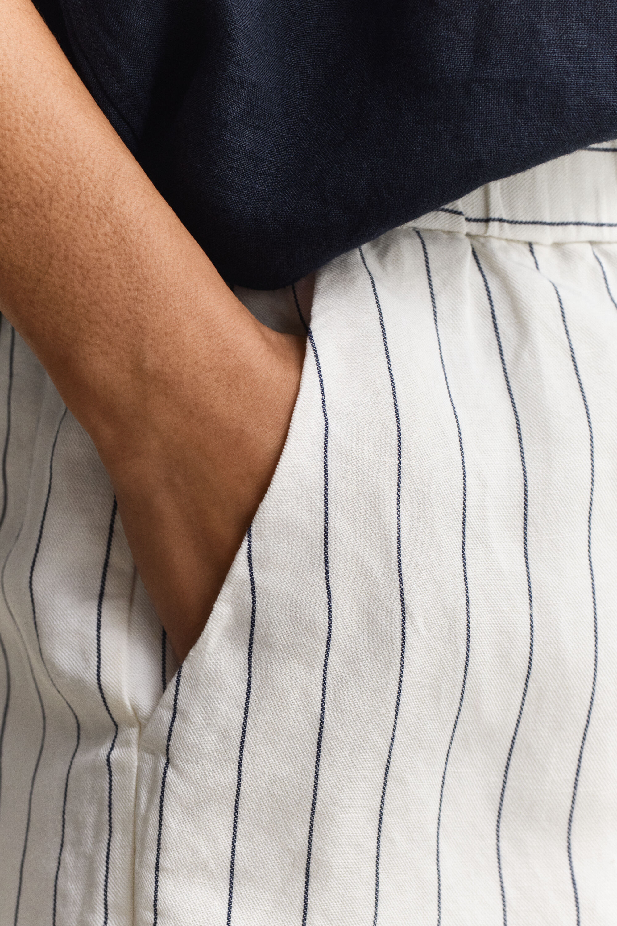 Gestreifte Shorts aus Leinenmix