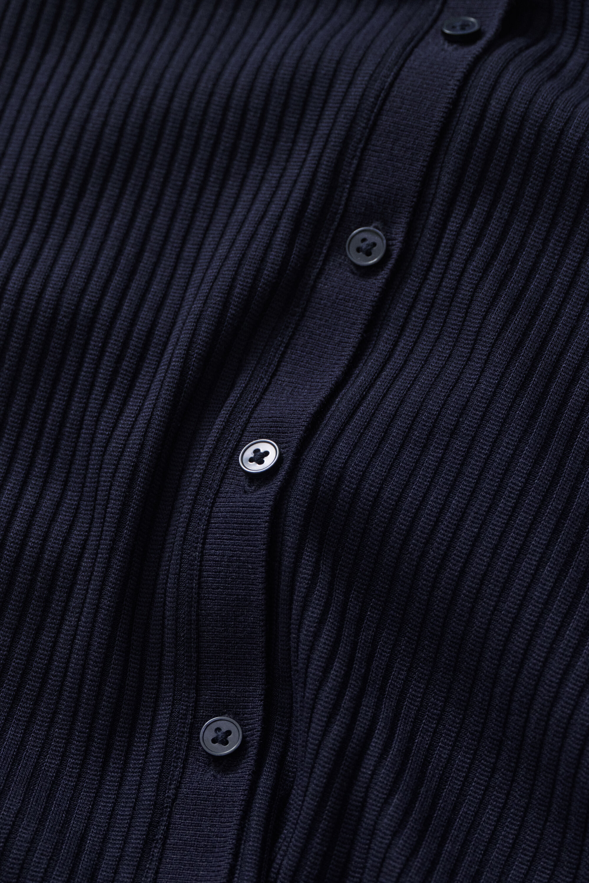 Geripptes Slim Fit Polokleid