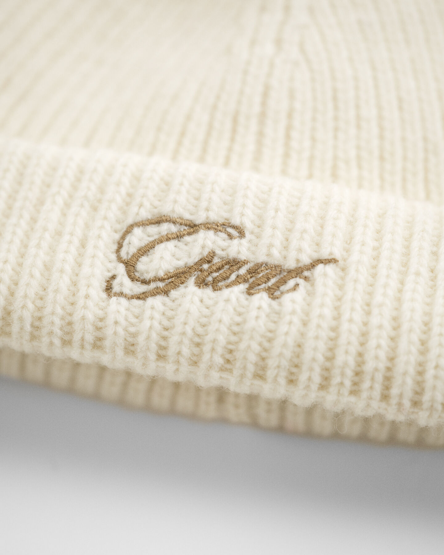 Baby Pom Pom Beanie mit Ohrenklappen