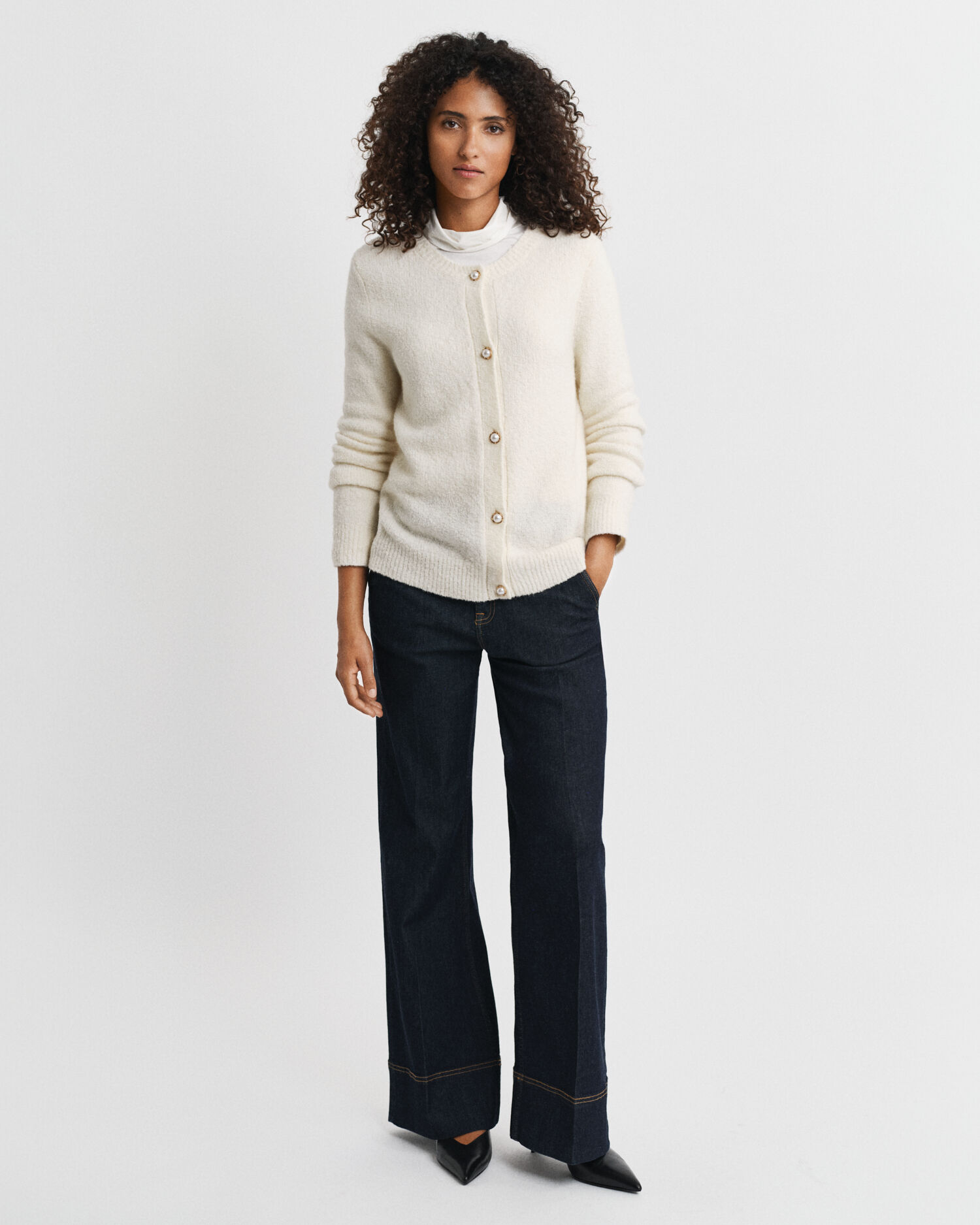 Bouclé Rundhalsstrickjacke