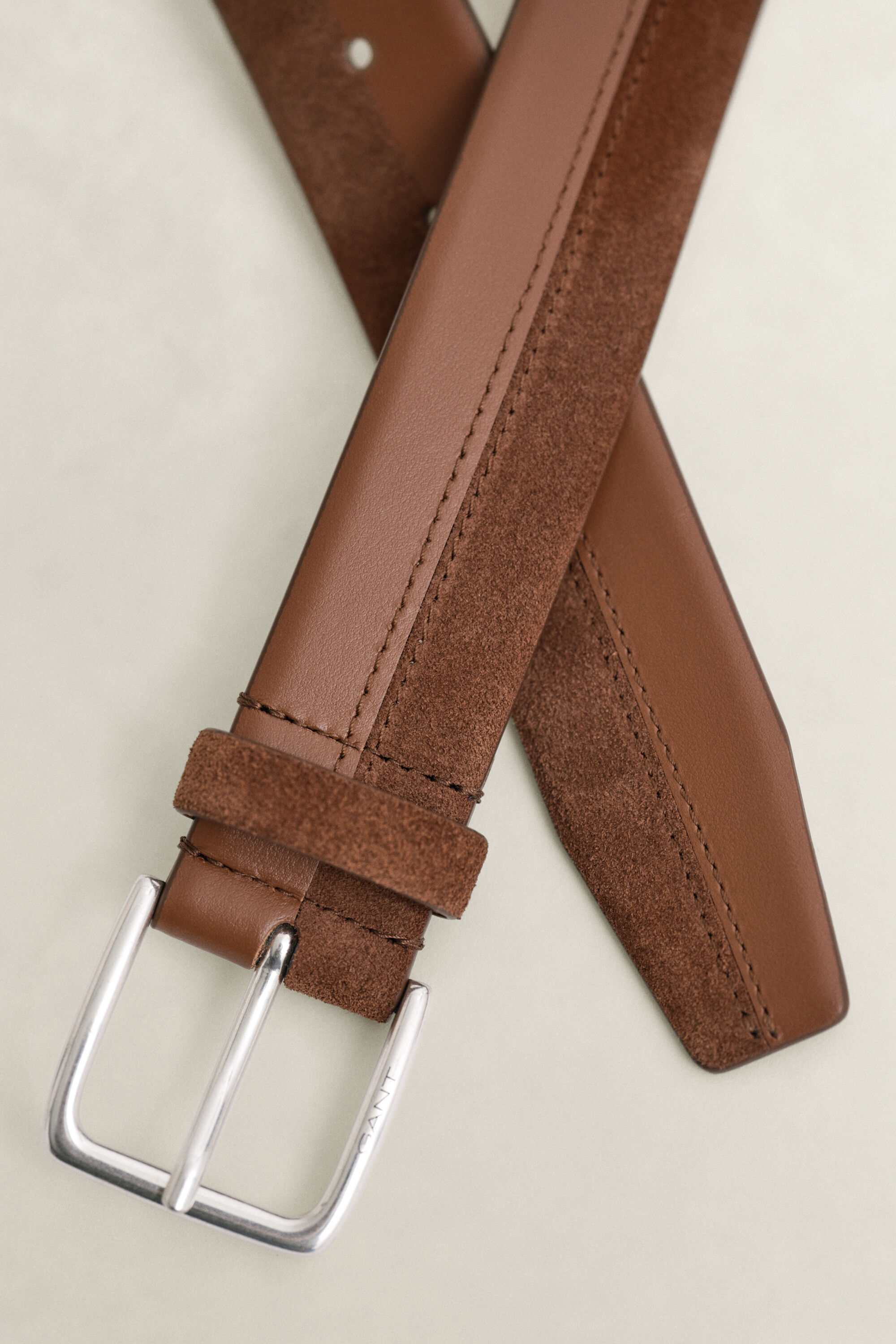 Gürtel aus Glatt- und Veloursleder