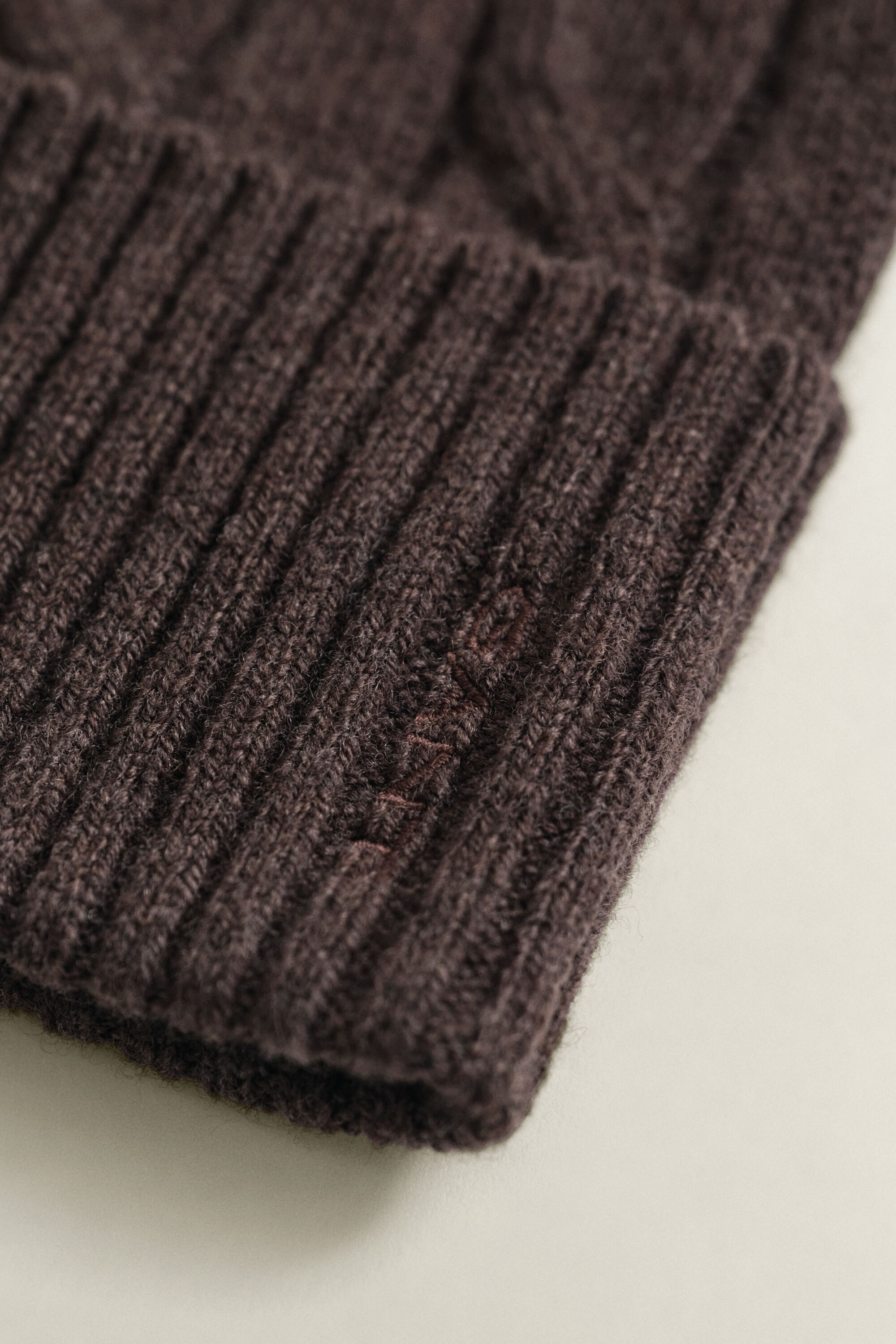 Zopfstrick-Beanie aus Wolle