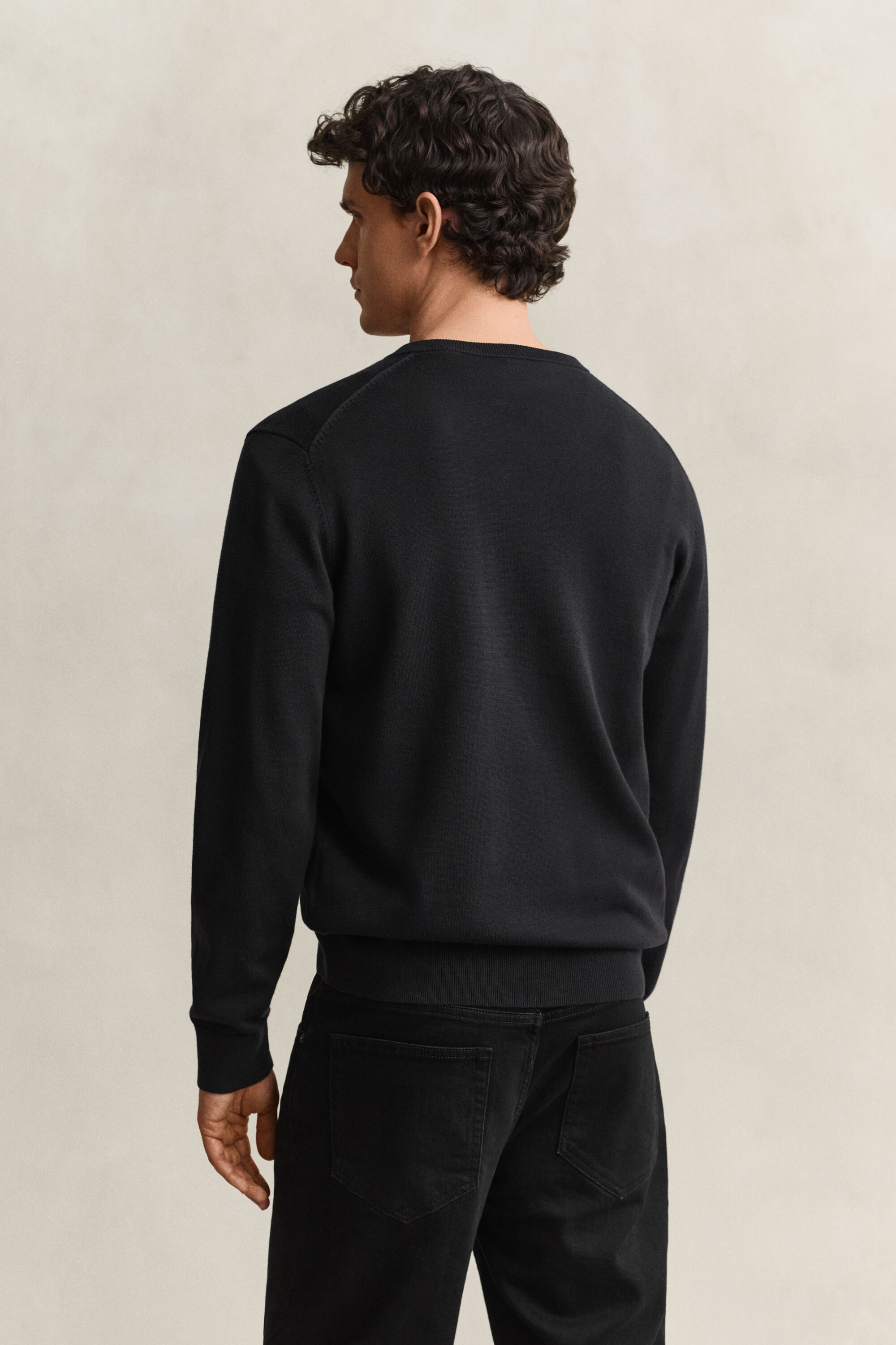 Klassischer V-Neck Pullover aus Baumwolle