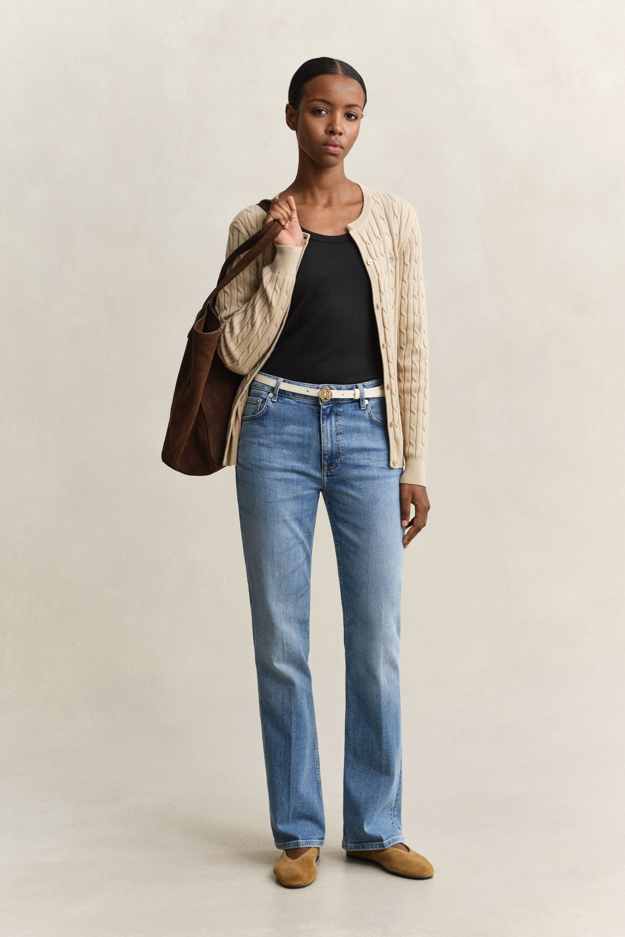 Strickjacke mit Zopfmuster