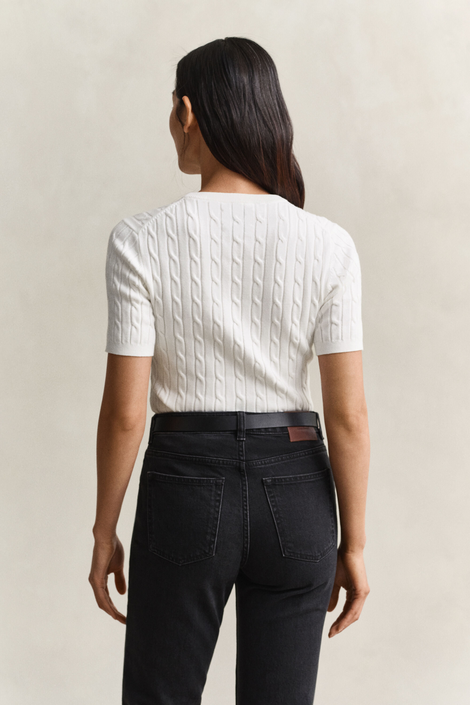 Kurzärmliger Zopfstrickpullover aus Baumwollstretch