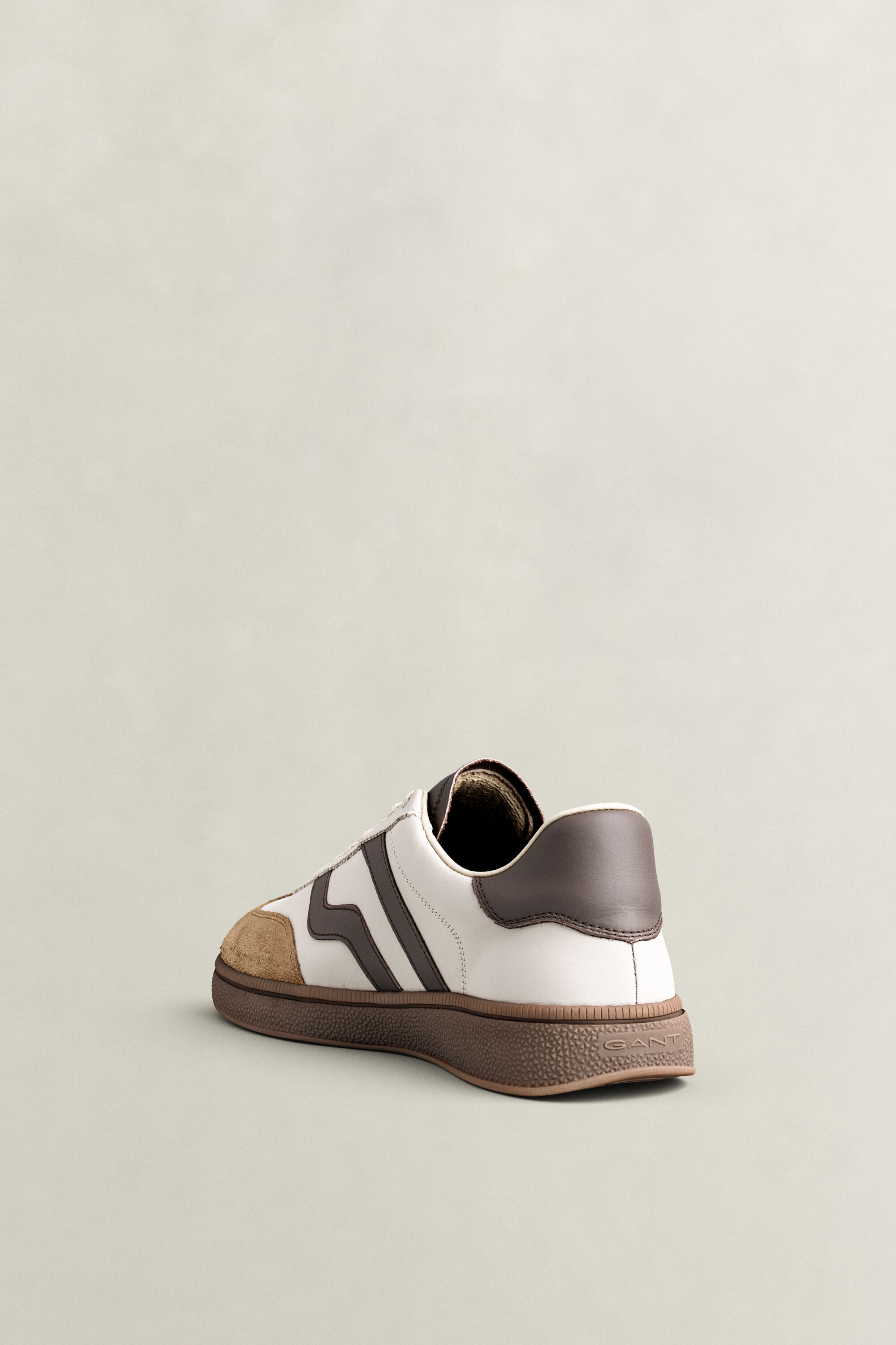 Cuzmo Sneaker aus Glatt- und Veloursleder