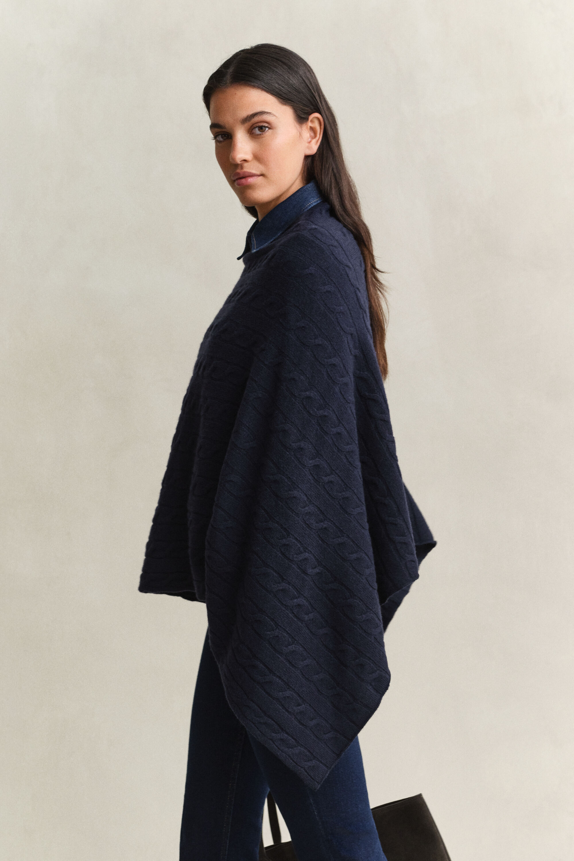 Zopfstrick Poncho aus Wolle