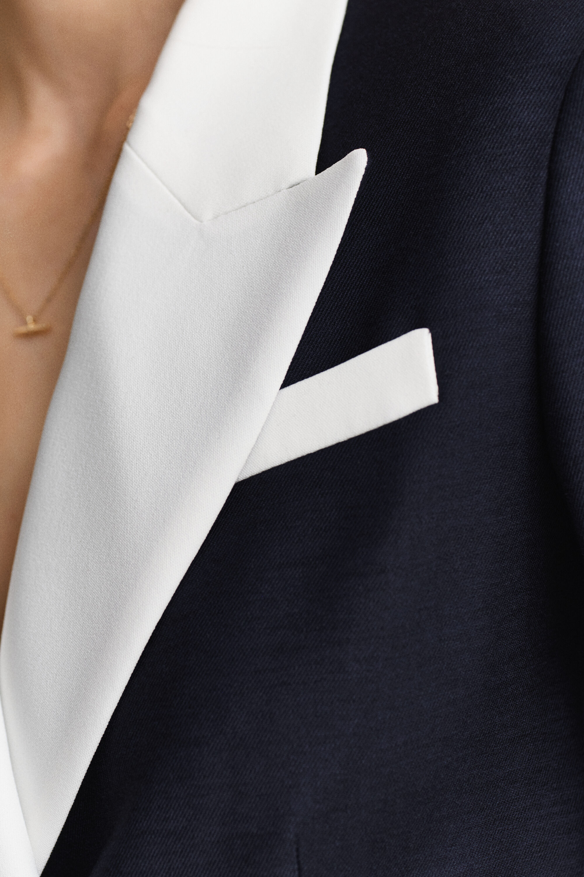 Club Blazer mit Kontrastkragen