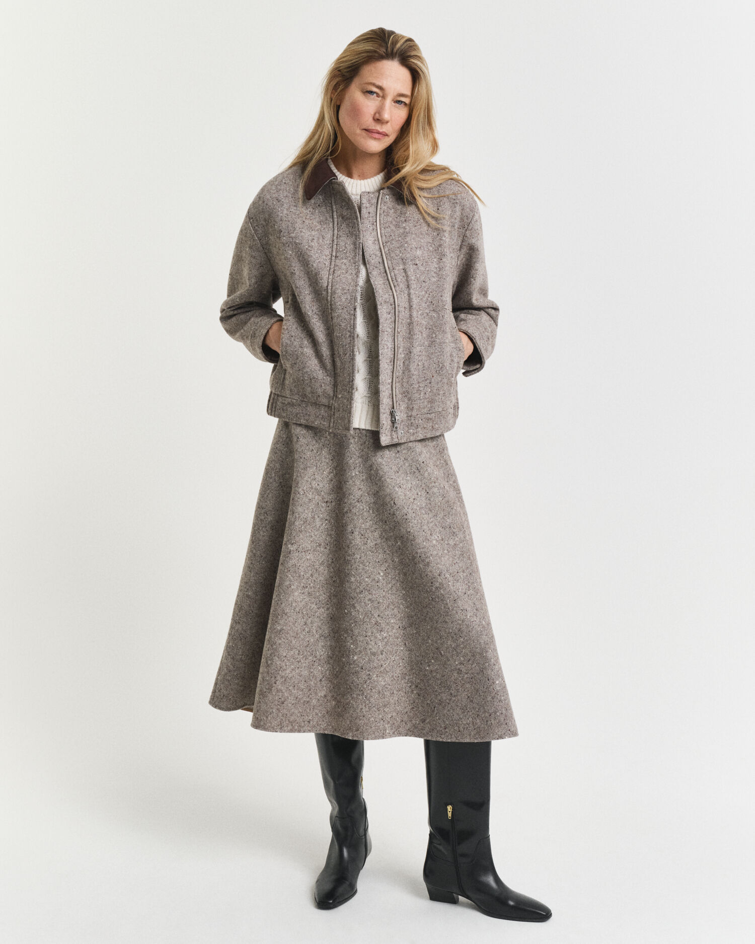 Ausgestellter Midirock aus Wolle