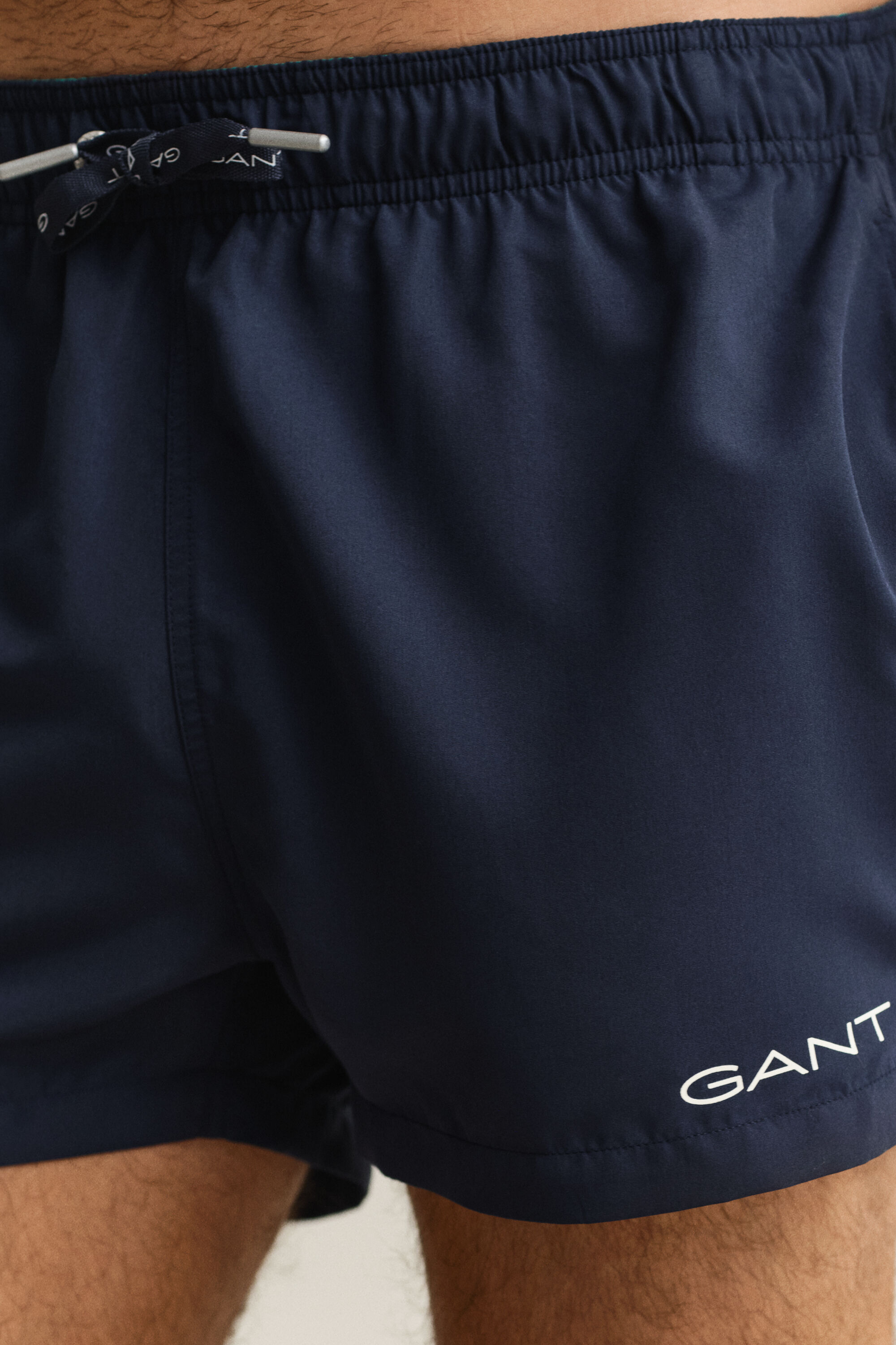 Schnelltrocknende Logo Badeshorts