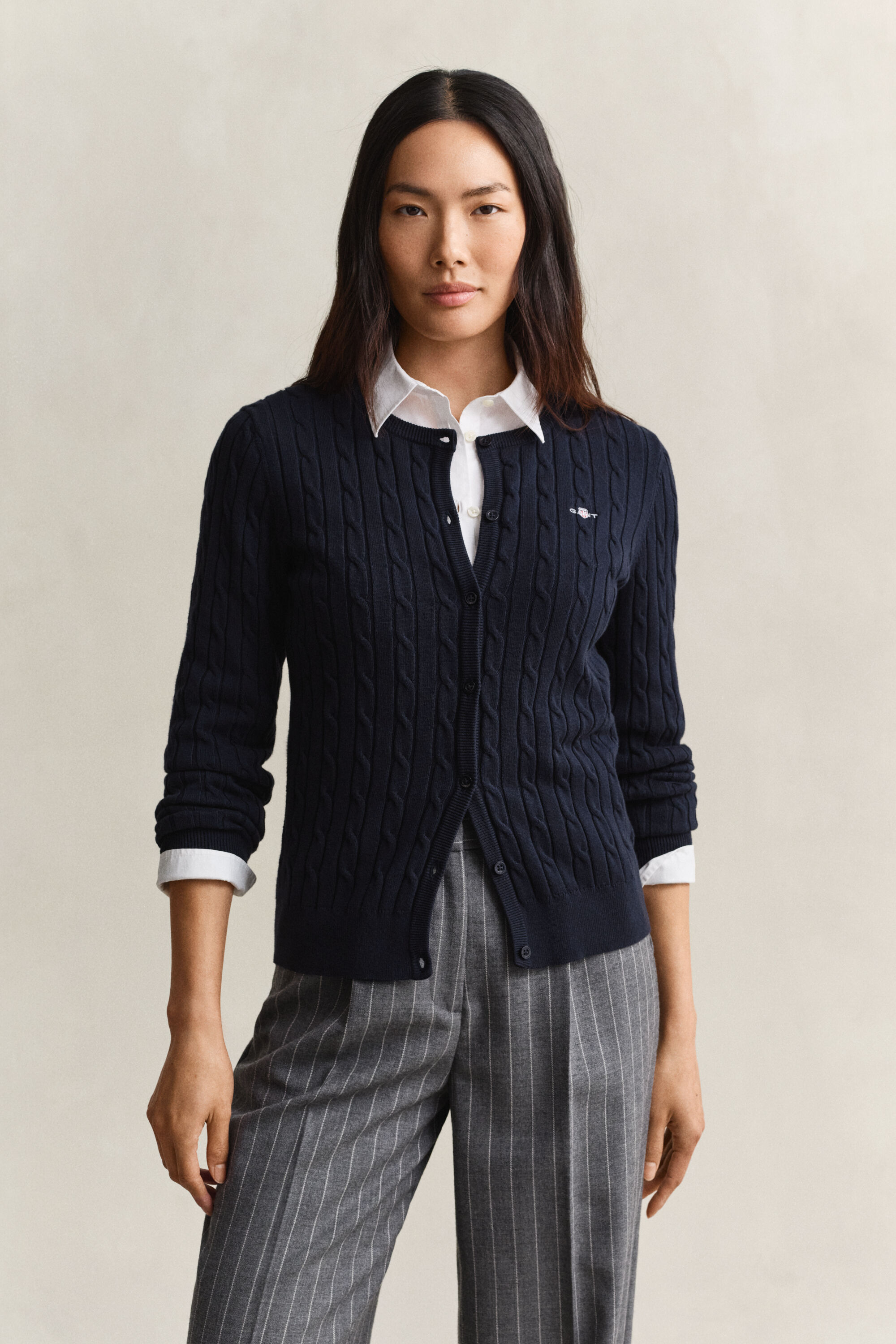 Strickjacke mit Zopfmuster