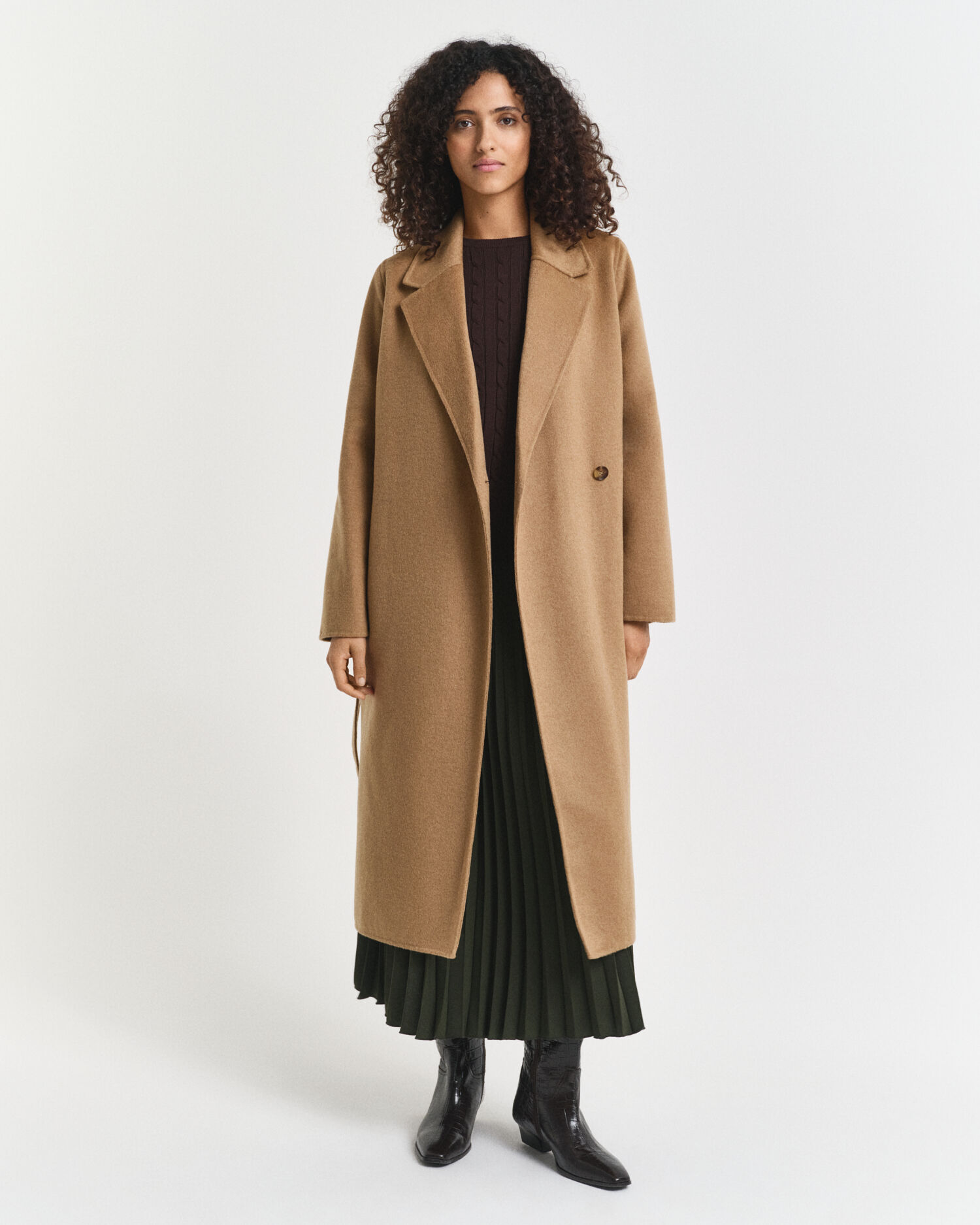 Handgenähter Mantel mit Gürtel