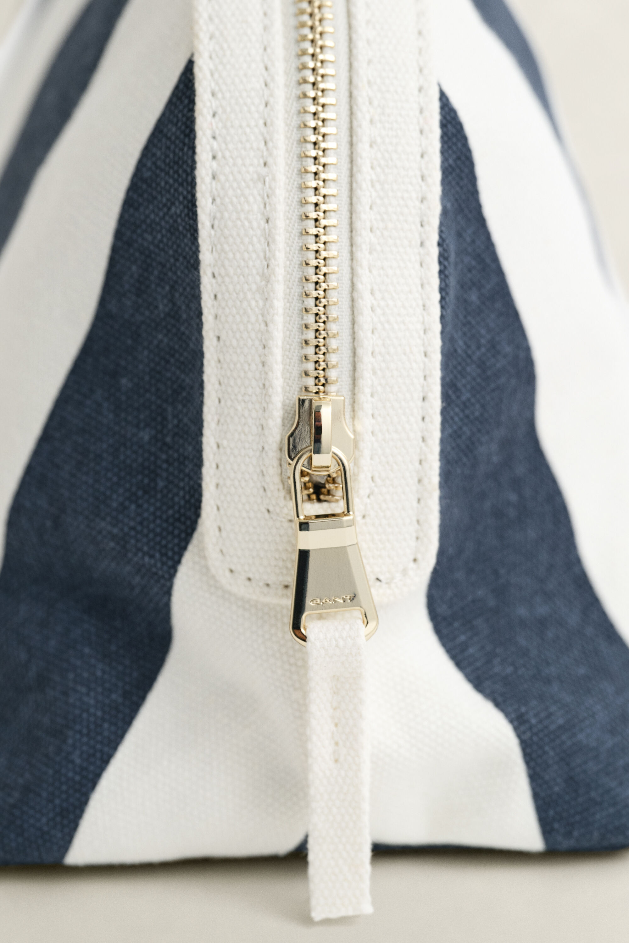 Kulturtasche aus Canvas