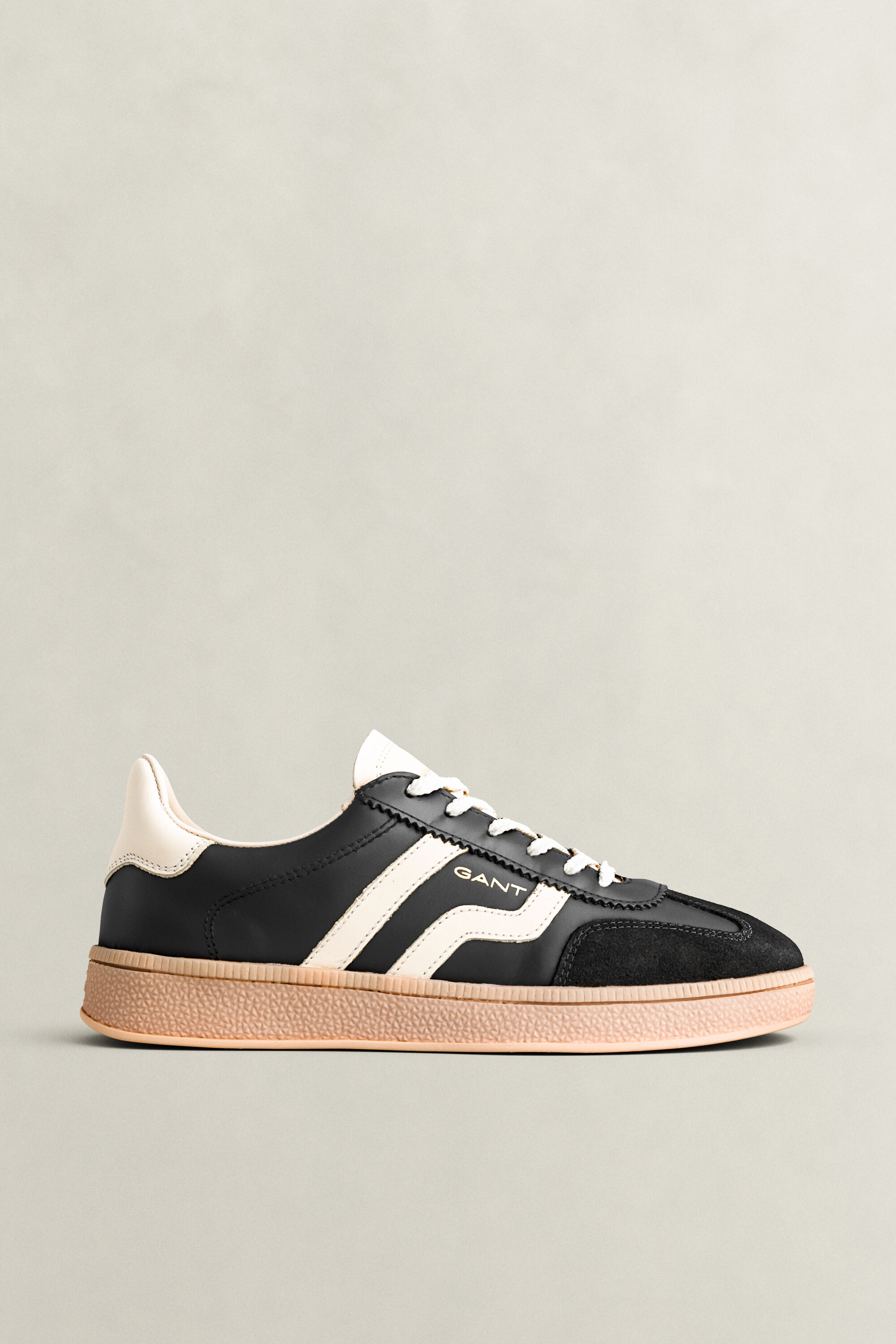 Cuzima Sneaker aus Veloursleder