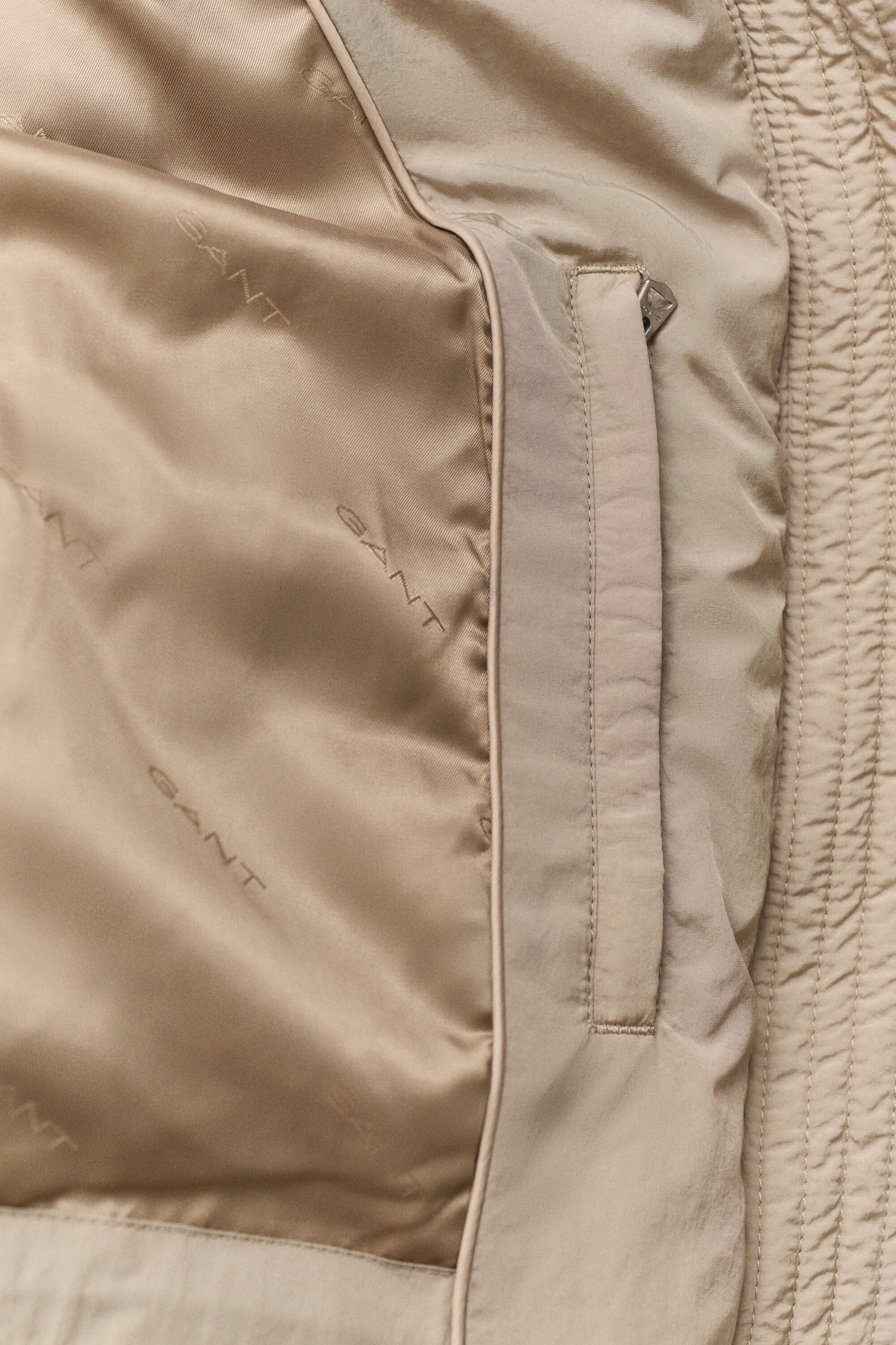 Mittelschwere Daunenjacke
