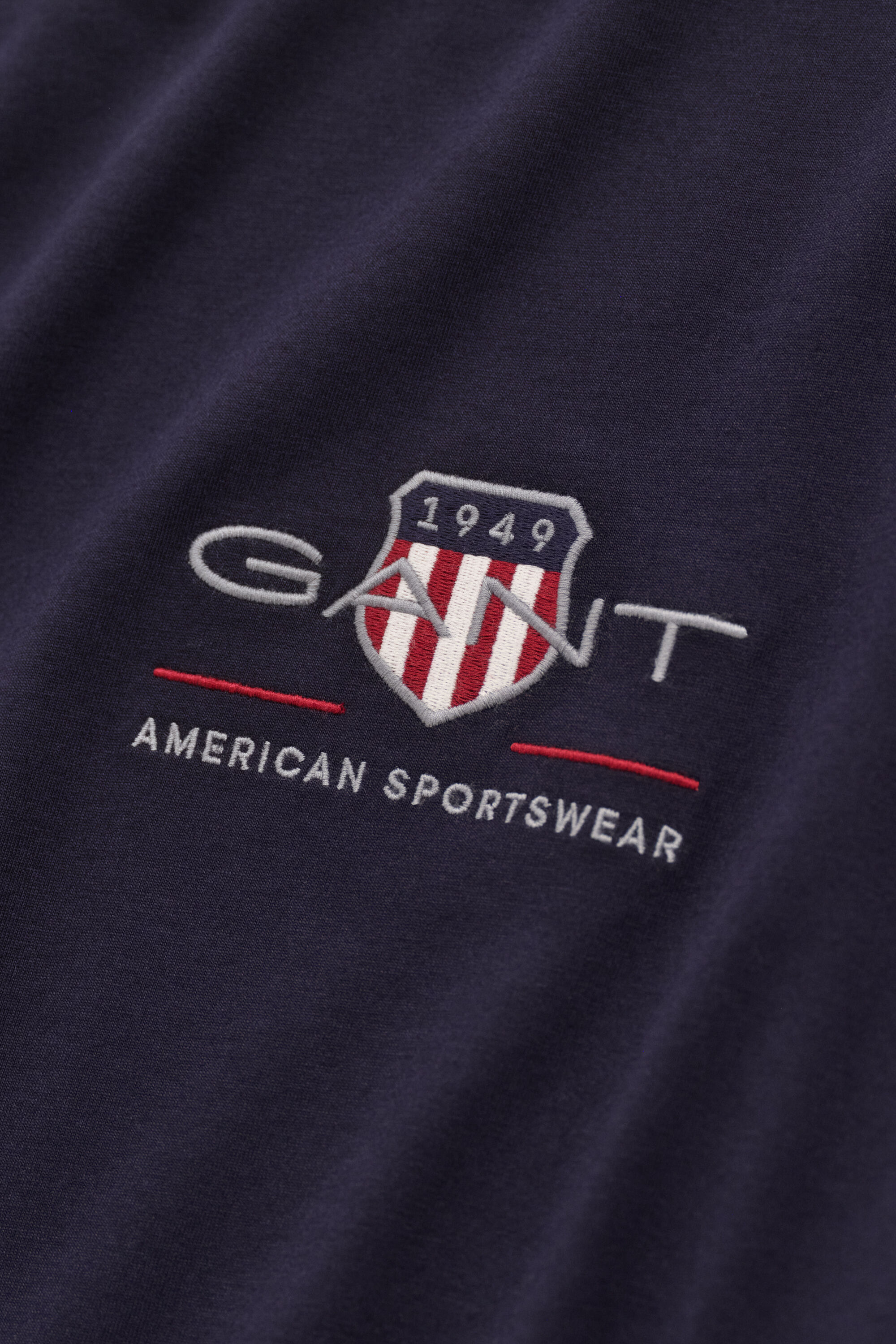 Archive Shield T-Shirt mit Stickerei