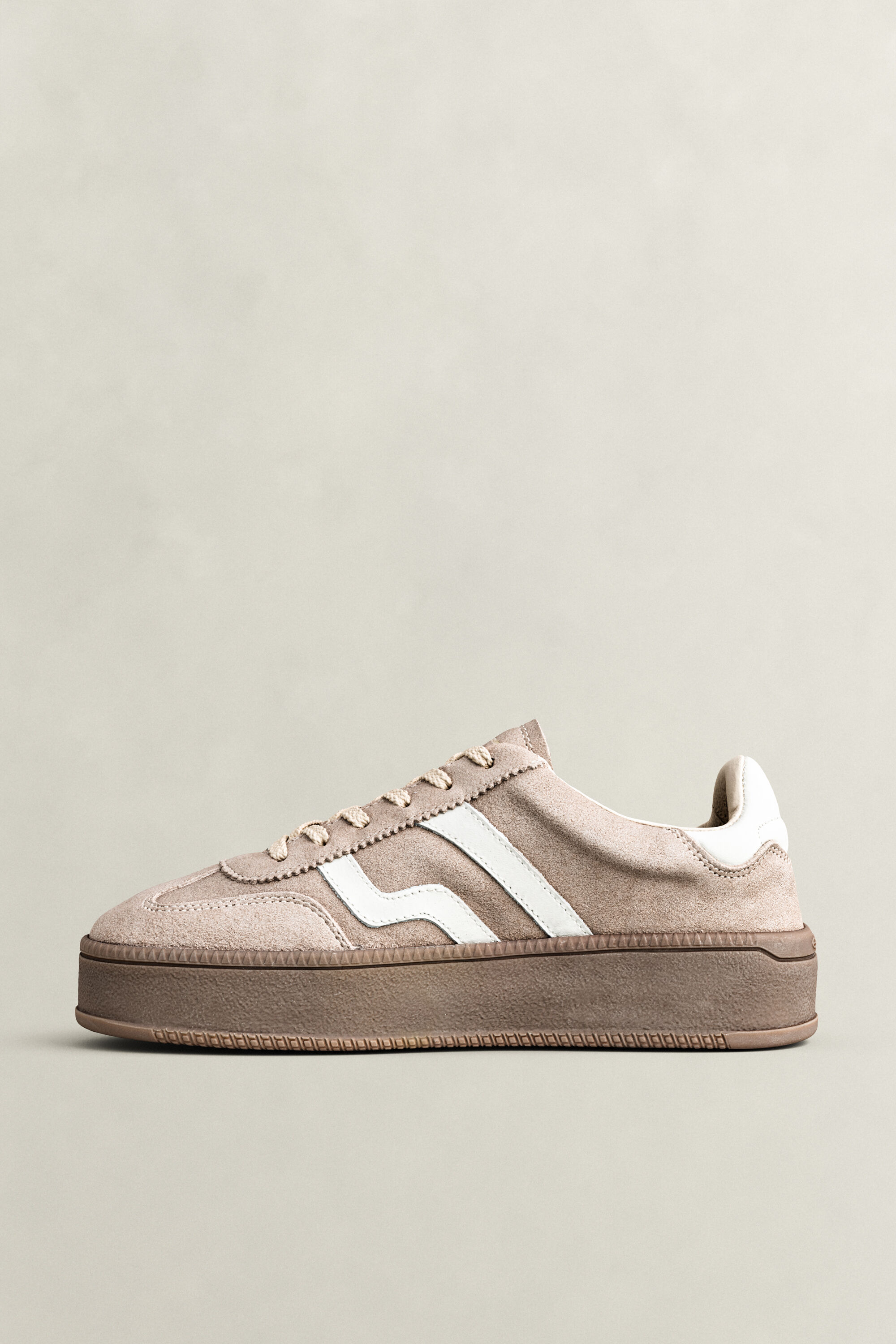 Cuzmani Sneaker aus Veloursleder