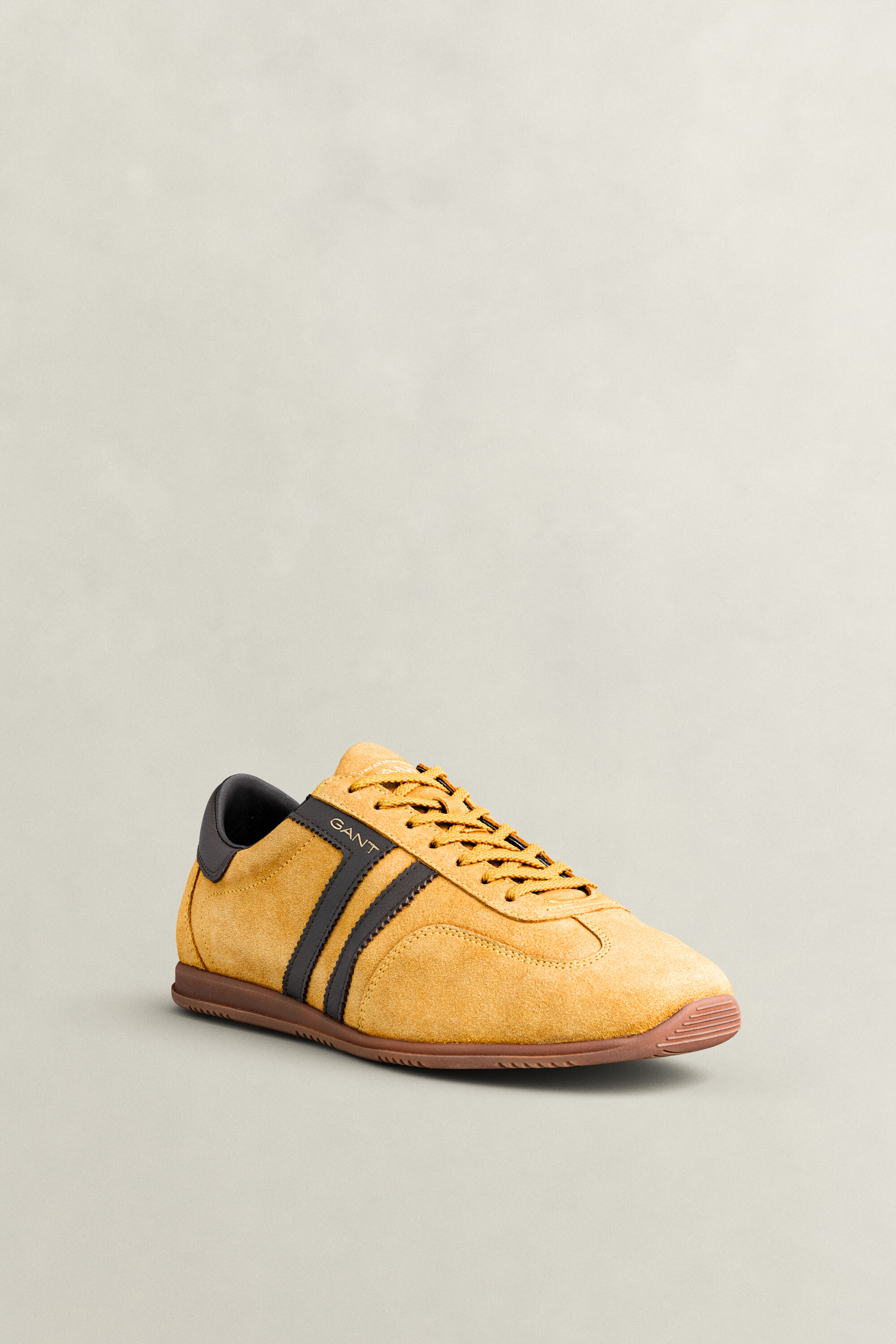 Spearclub Sneaker aus Veloursleder