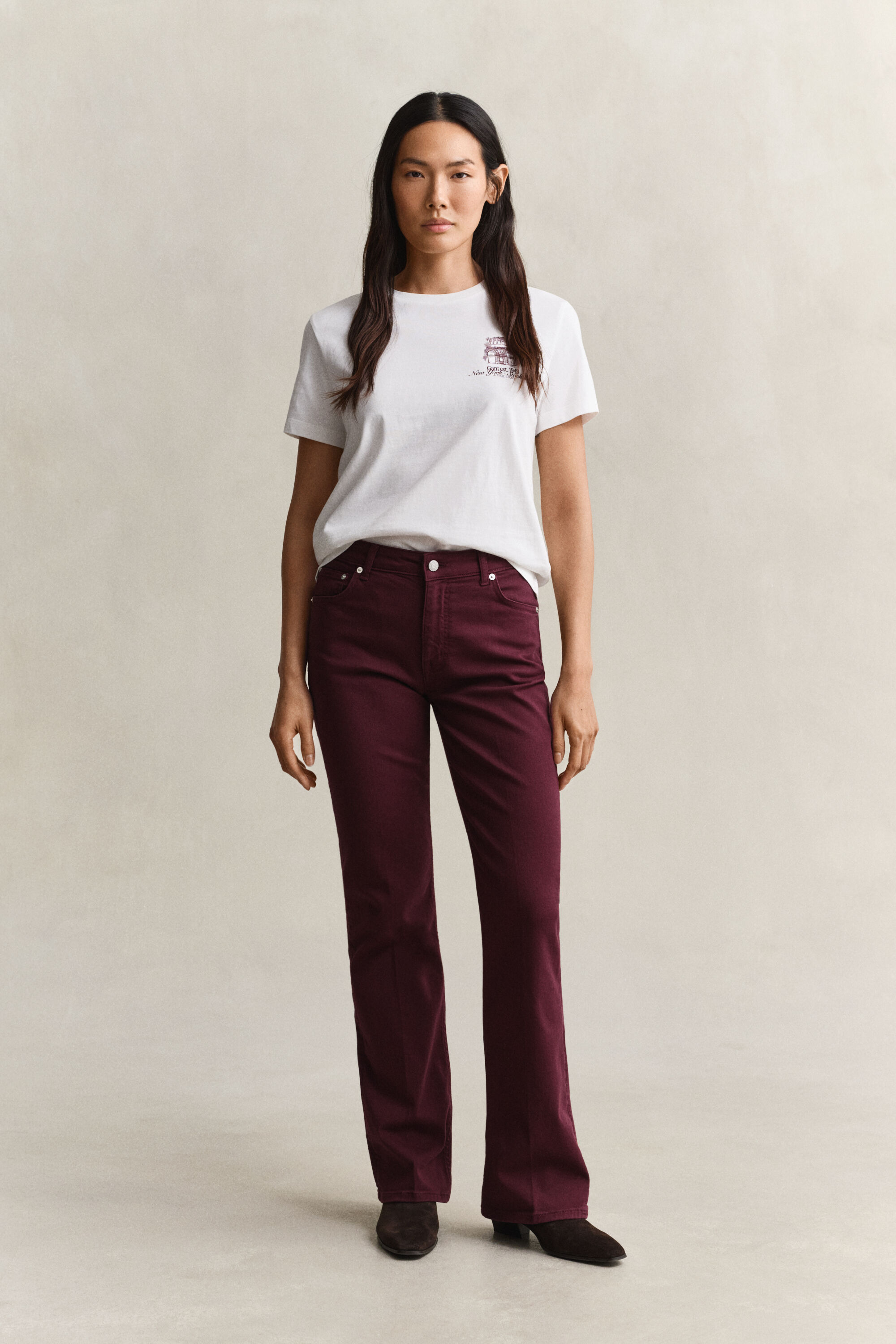 Farbige Slim Fit Jeans mit ausgestelltem Bein