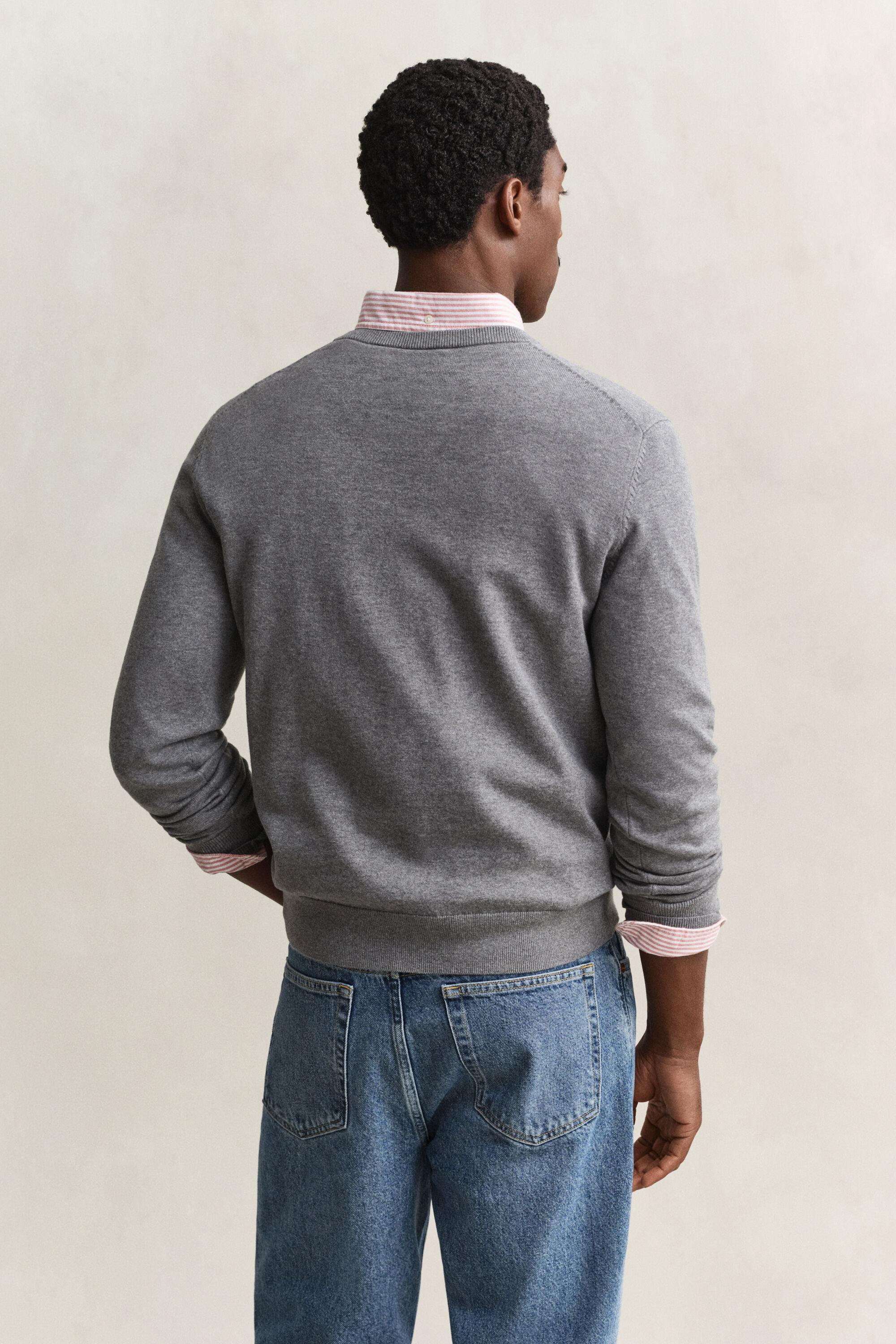 Klassischer V-Neck Pullover aus Baumwolle
