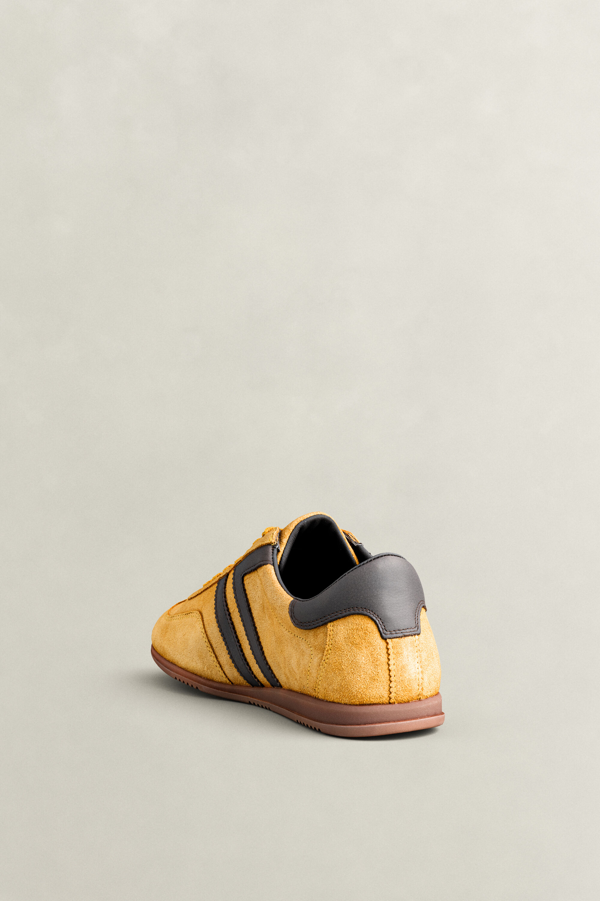 Spearclub Sneaker aus Veloursleder