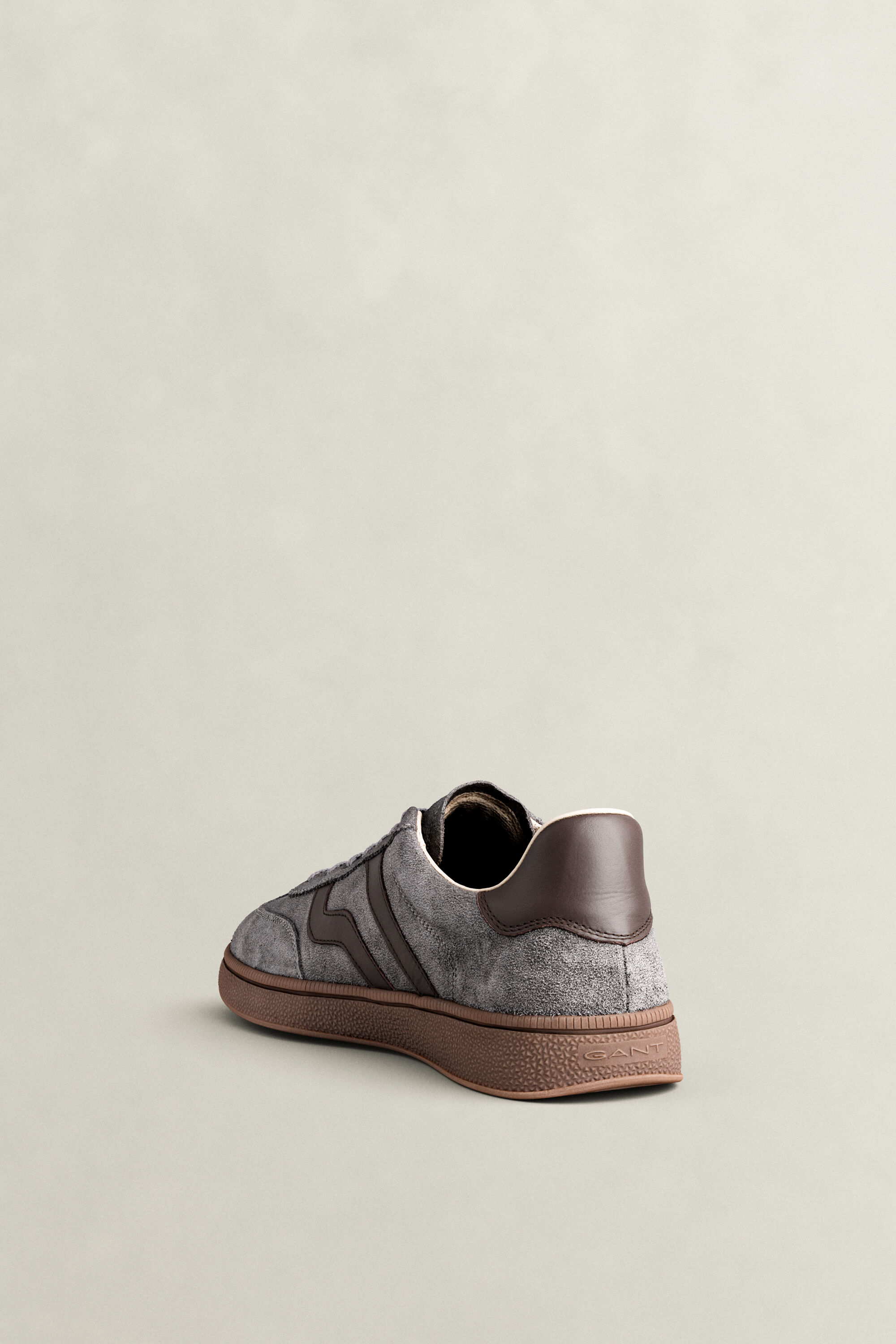 Cuzmo Sneaker aus Veloursleder