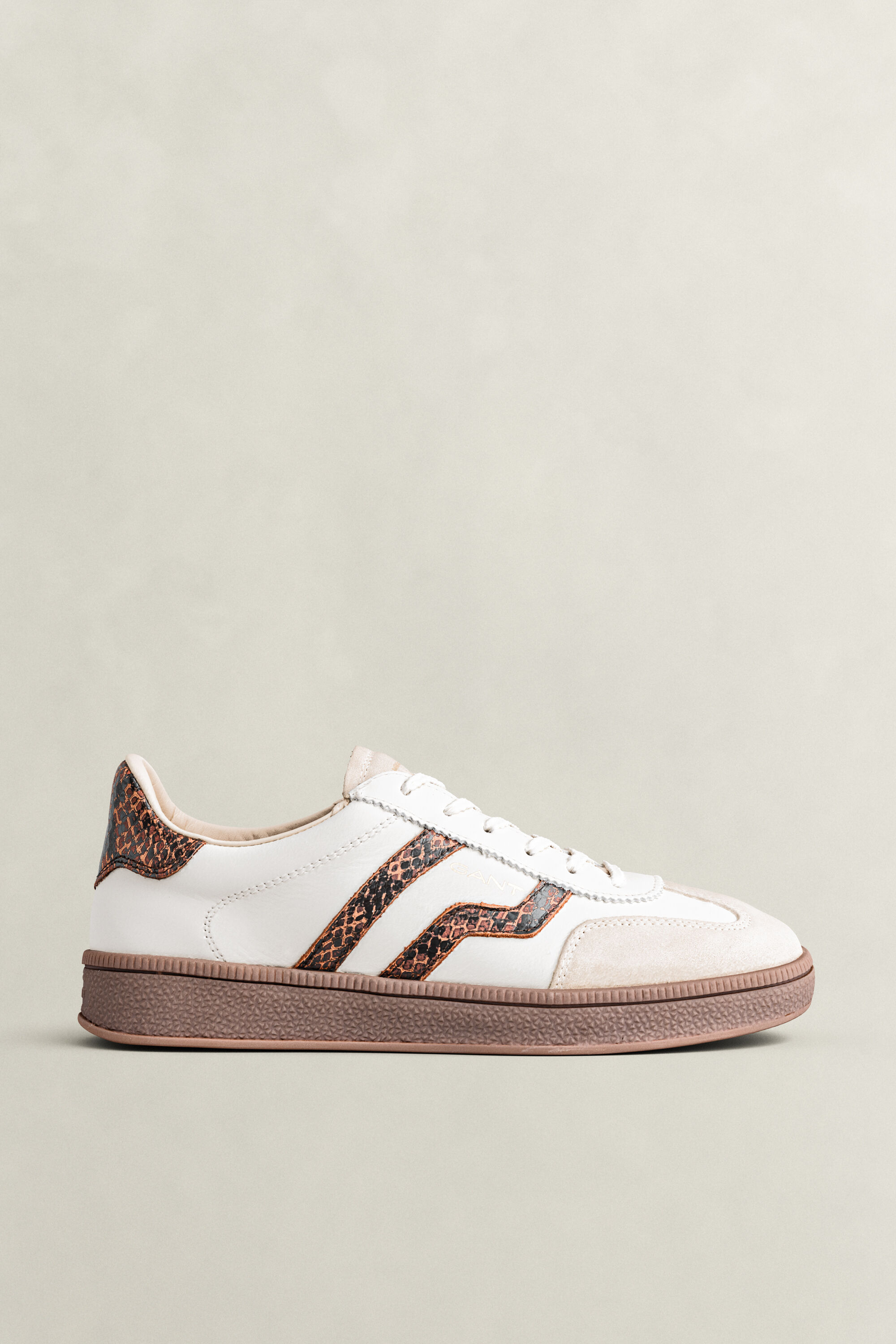 Cuzima Sneaker aus Veloursleder