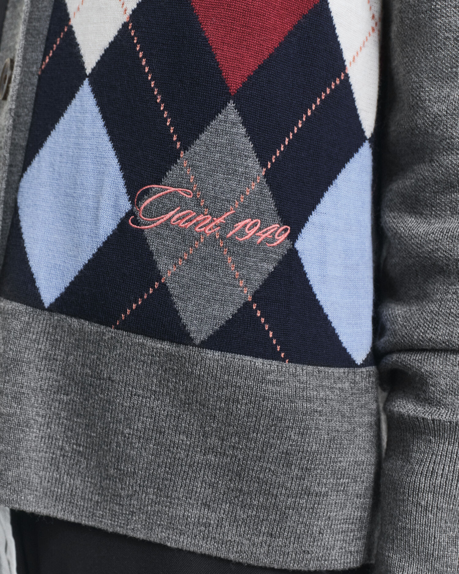 Argyle V-Neck Strickjacke