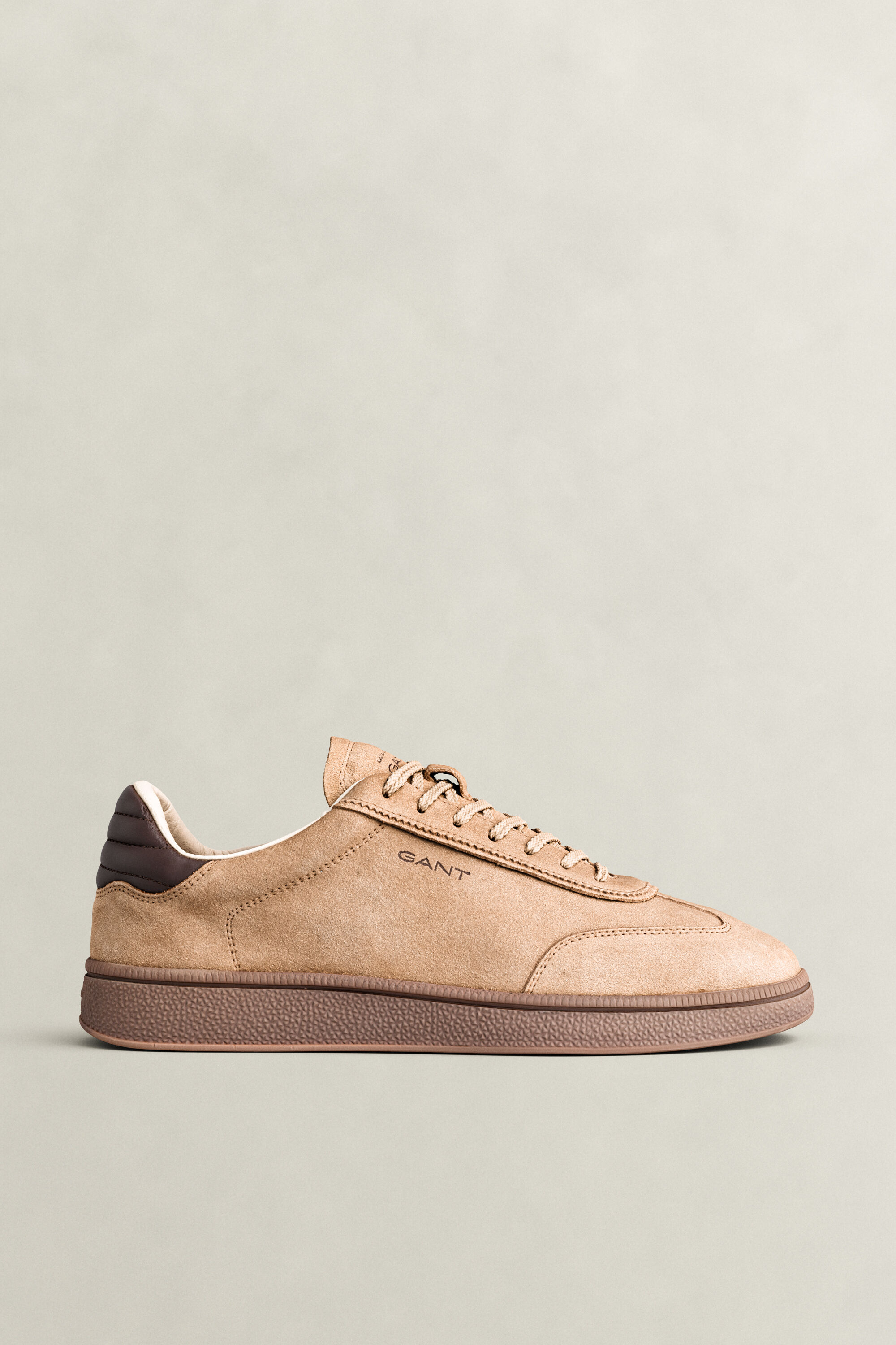 Cuzmo Sneaker aus Veloursleder