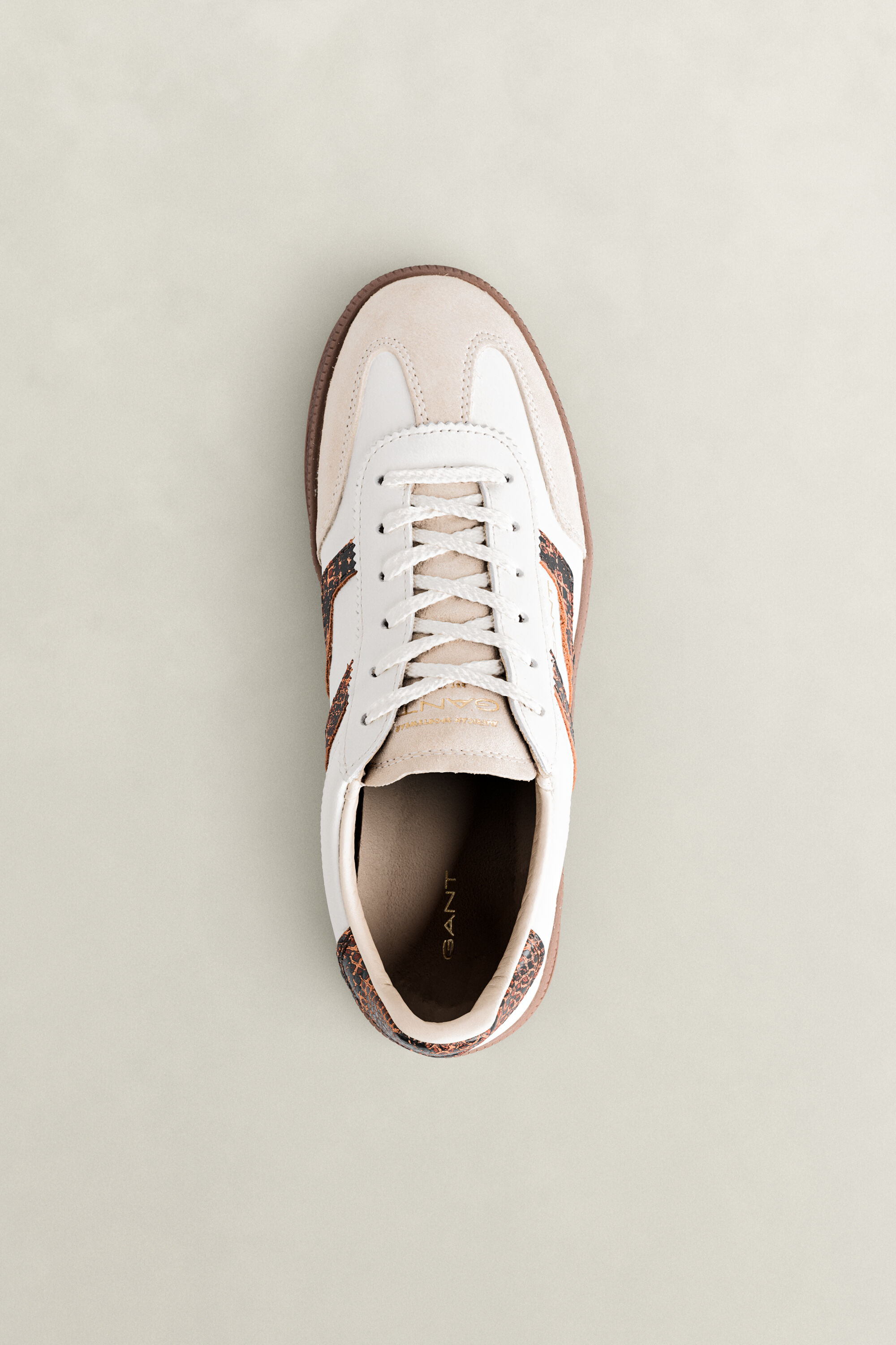 Cuzima Sneaker aus Veloursleder