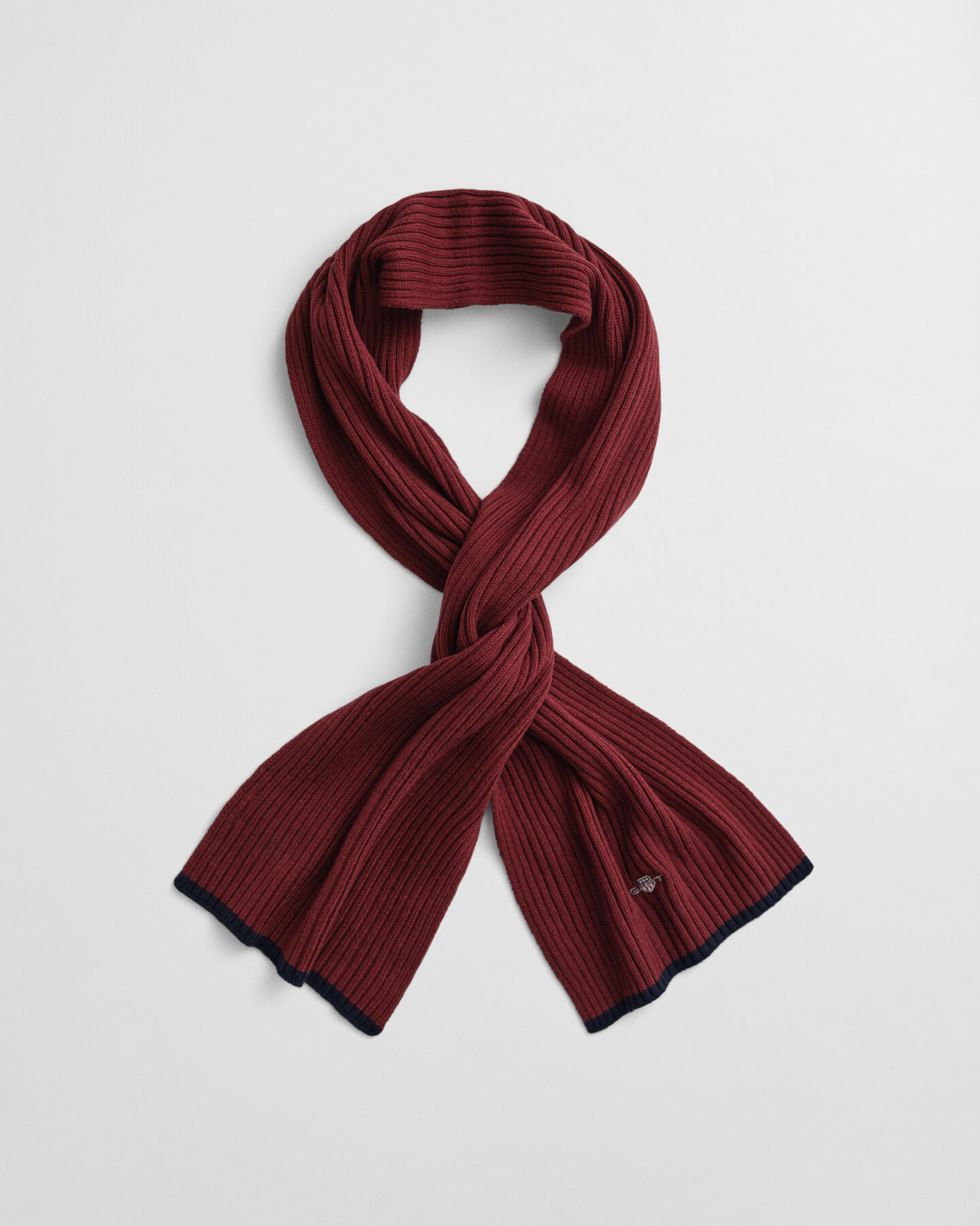 Essential Beanie und Schal im Geschenkset