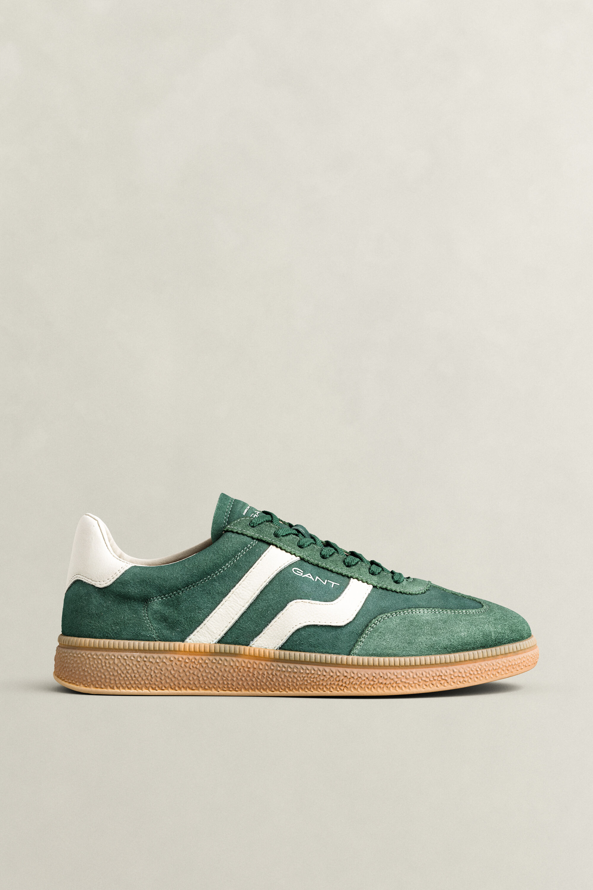 Cuzmo Sneaker aus Veloursleder