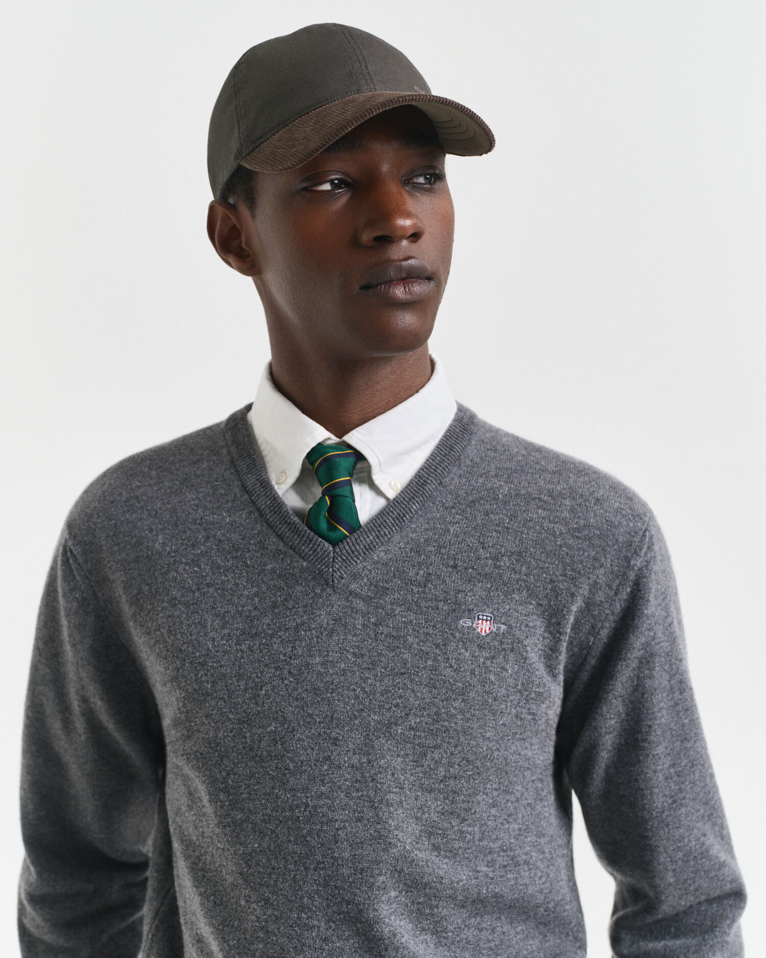 Superfine Lambswool V-Neck Pullover