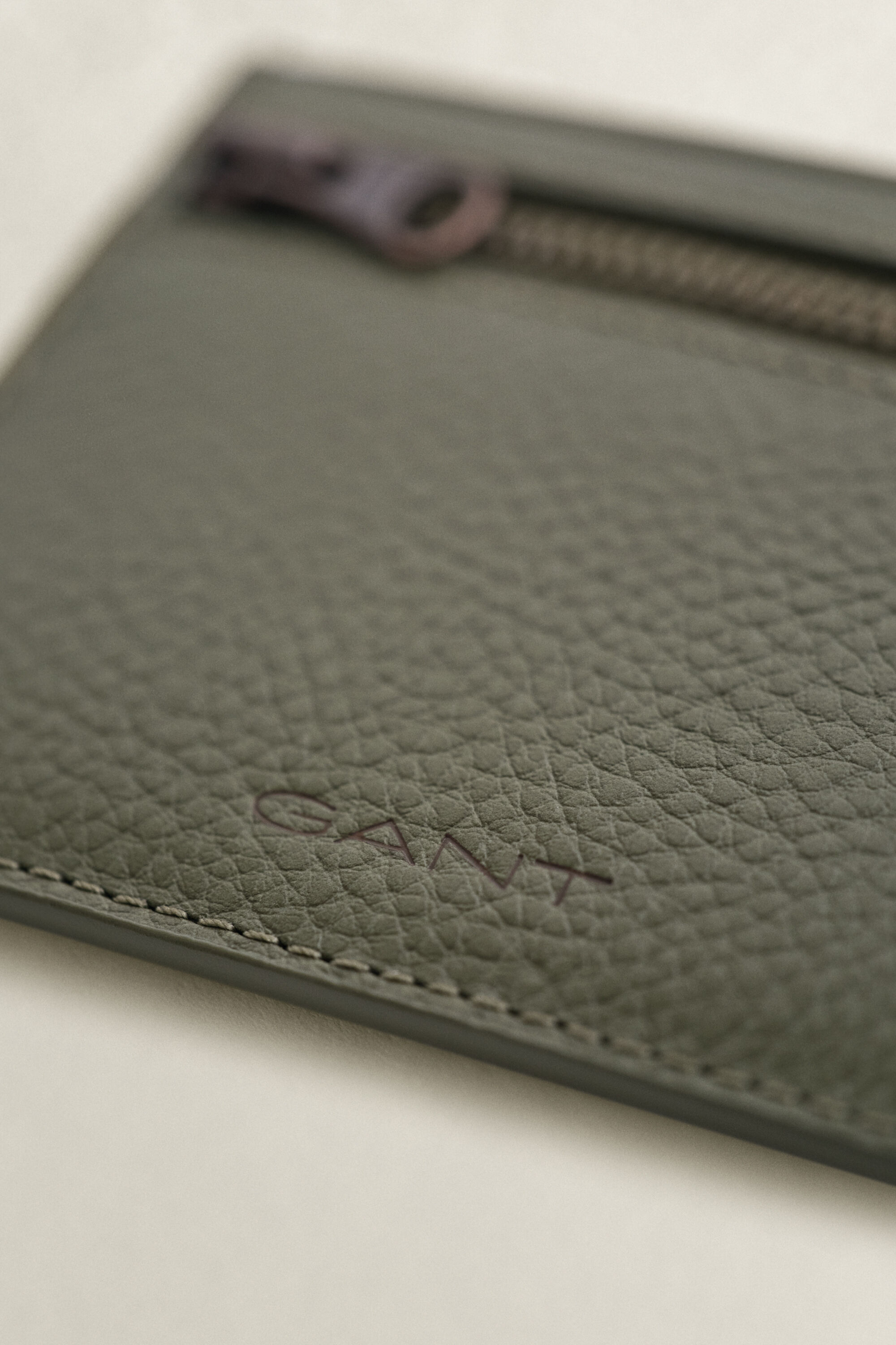 Kartenetui aus genarbtem Leder