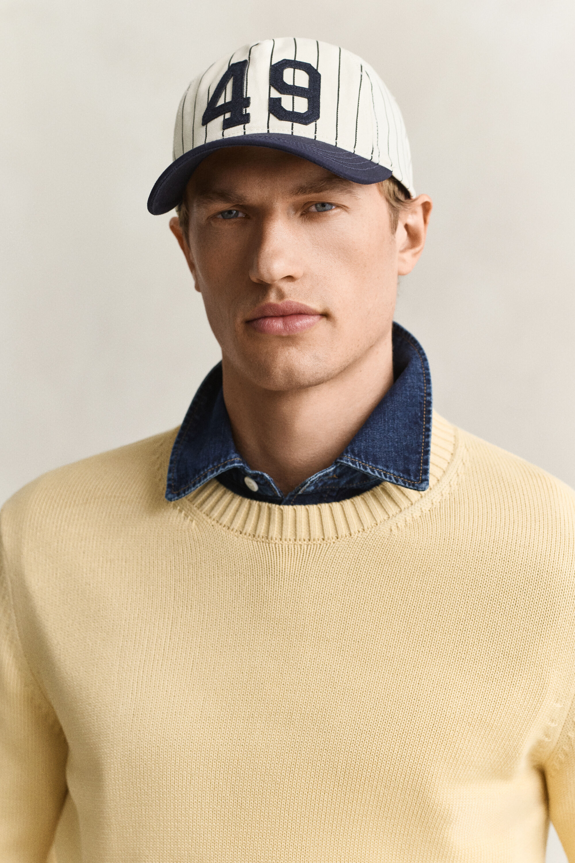 Gestreiftes Cap