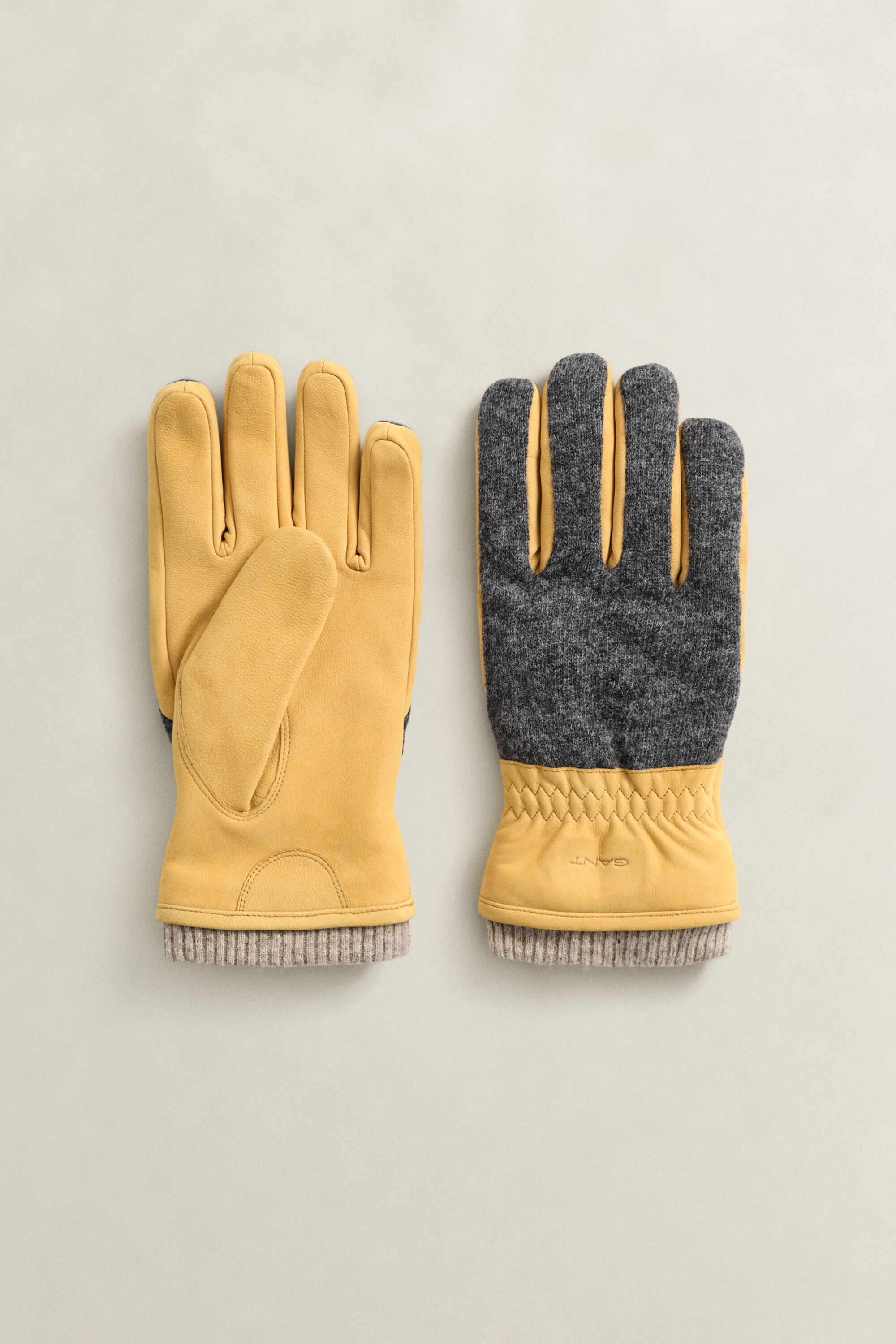 * Handschuhe aus Nubuk