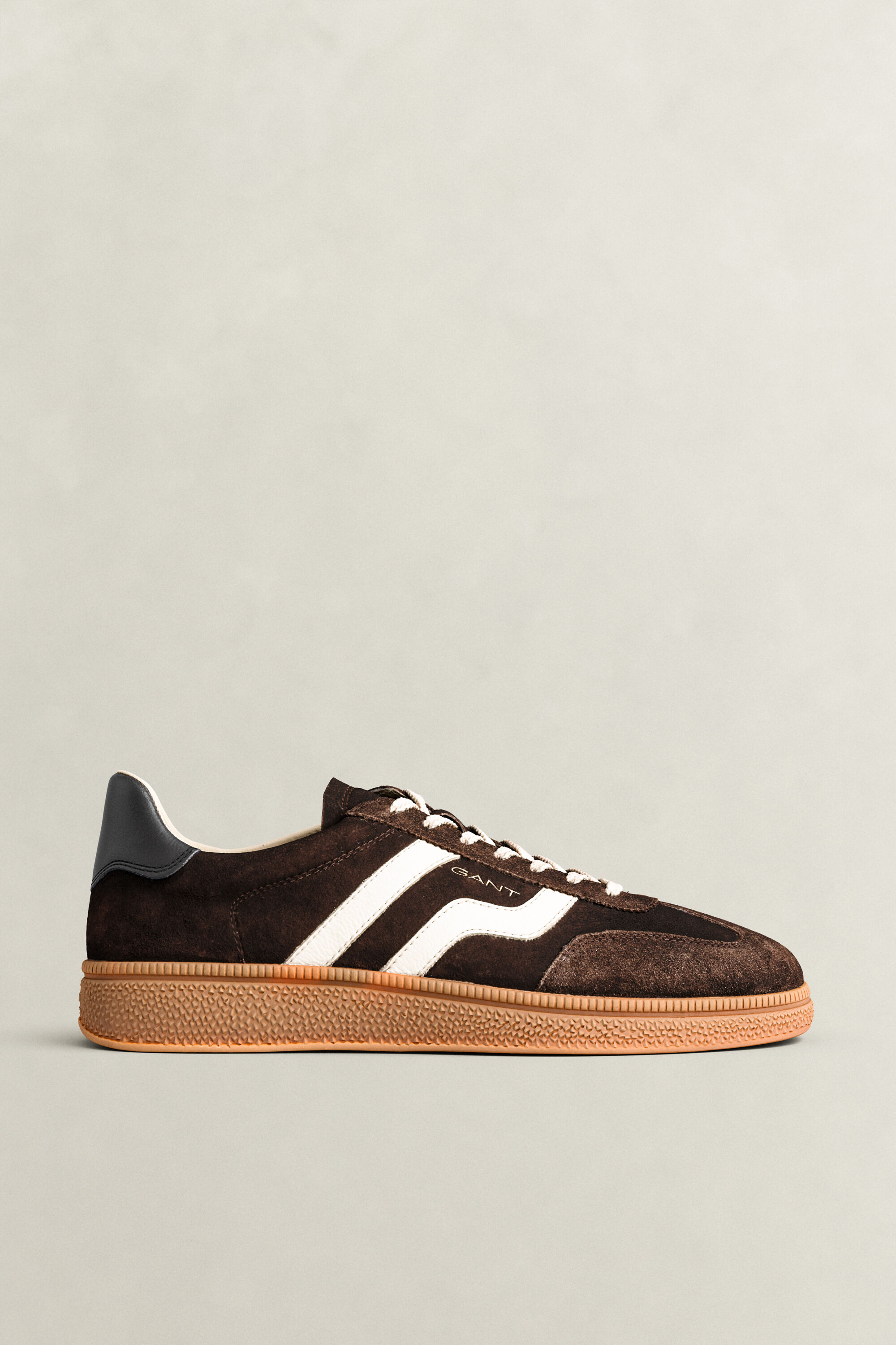 Cuzmo Sneaker aus Veloursleder