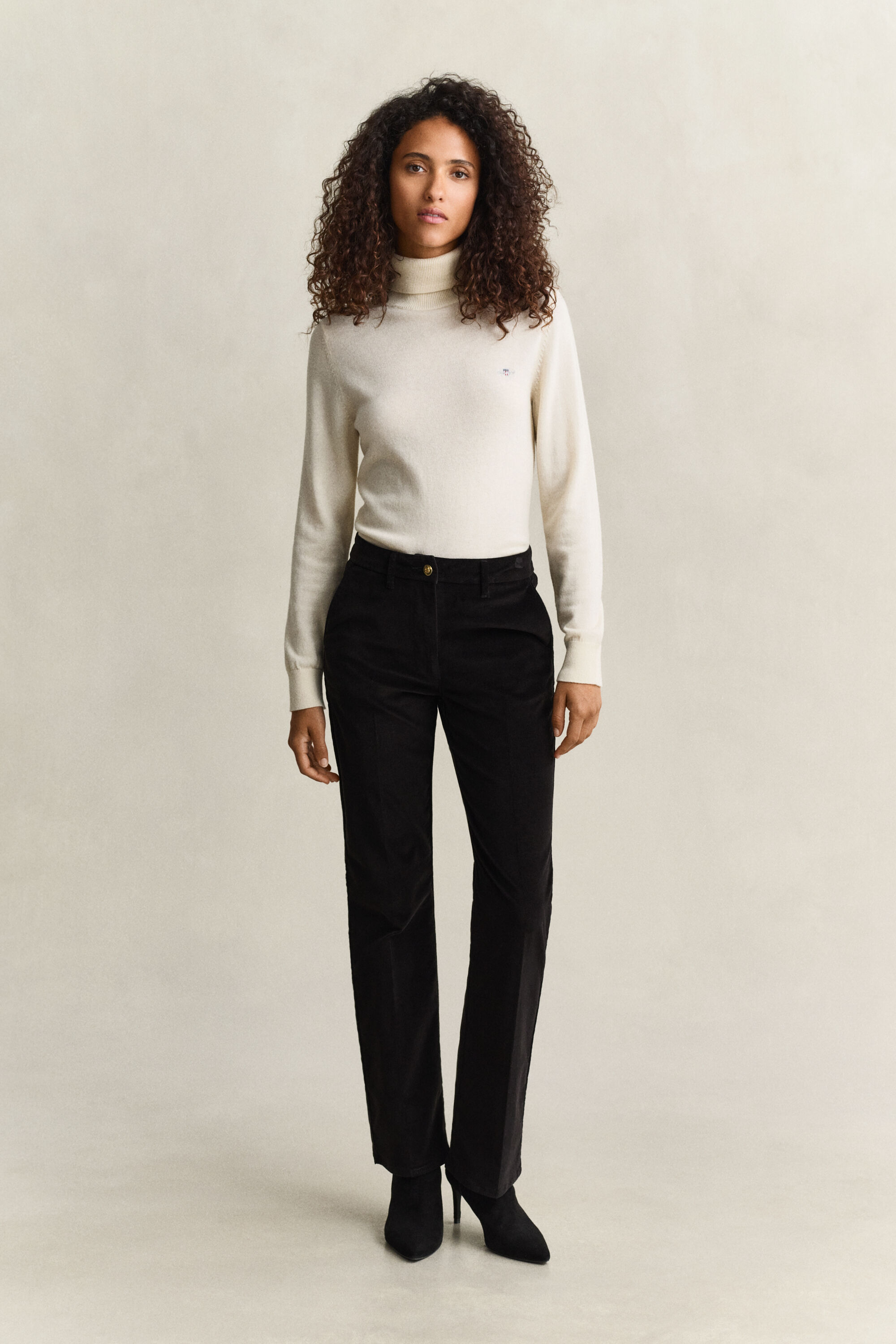 Ausgestellte Samthose