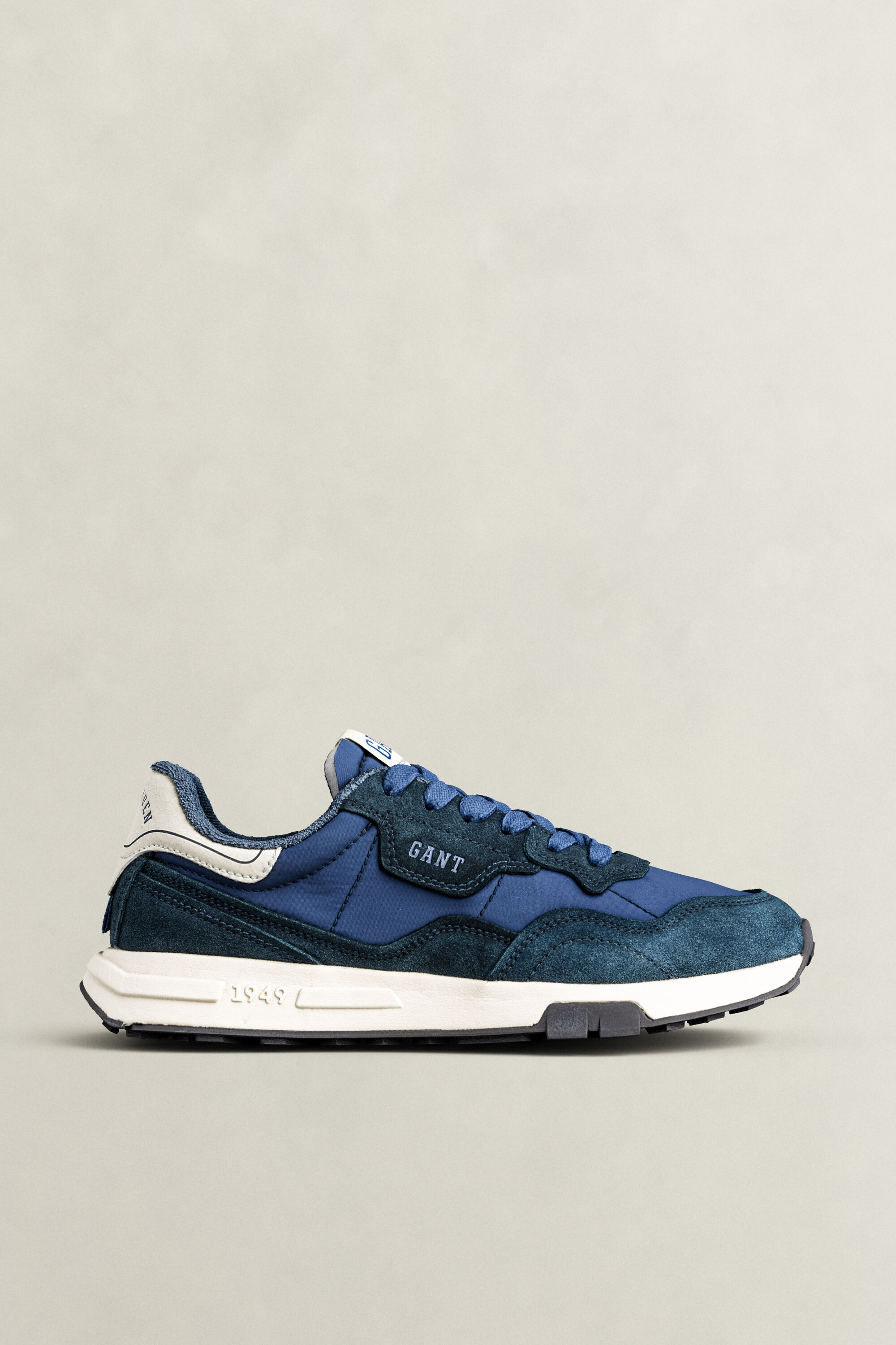 Youtron Sneaker aus Veloursleder