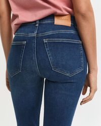 Verk&uuml;rzte Slim Fit Jeans