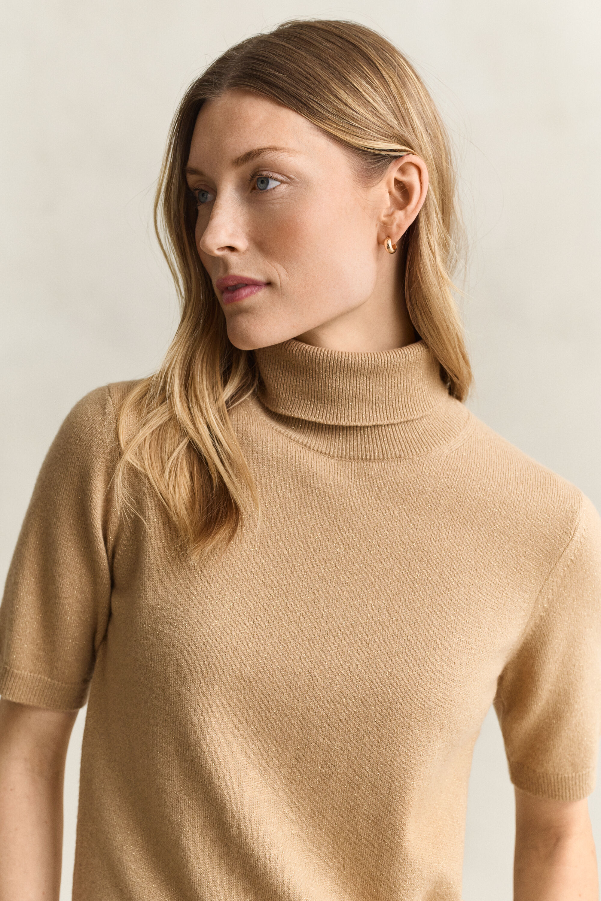 Rollkragenpullover aus Metallic-Wollgemisch