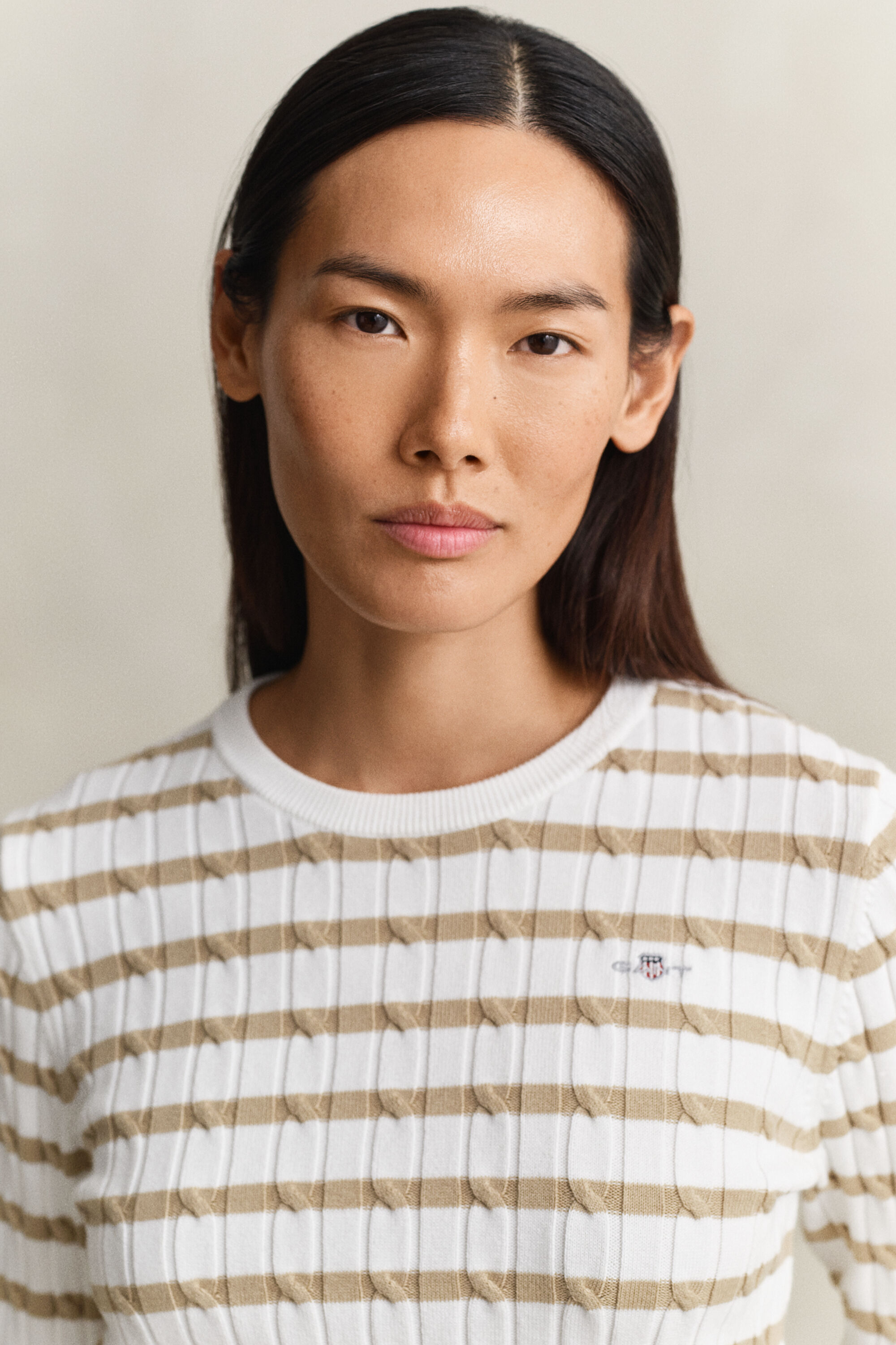 Gestreifter Zopfstrick Rundhalspullover