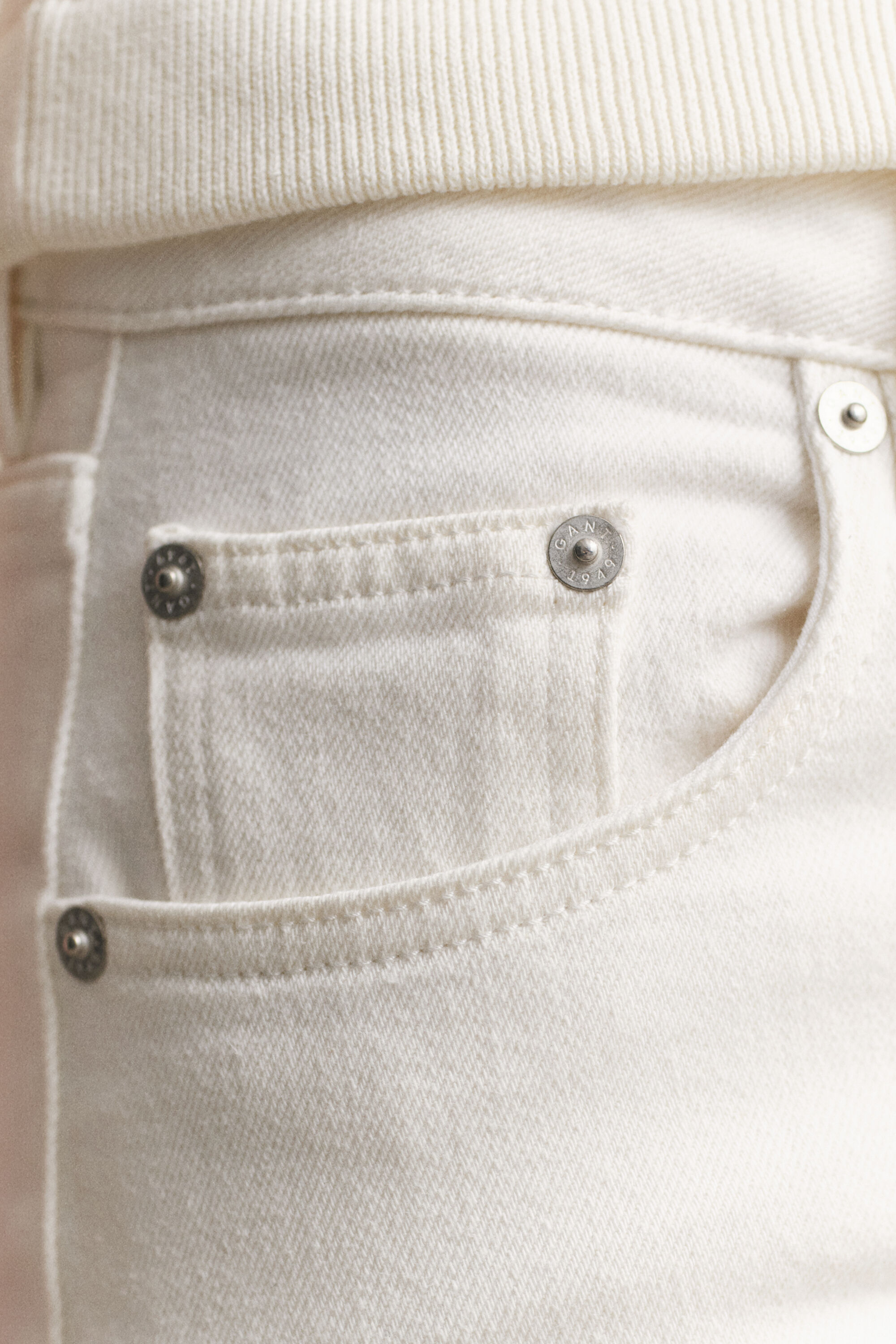 Stretch-Jeans mit geradem Bein